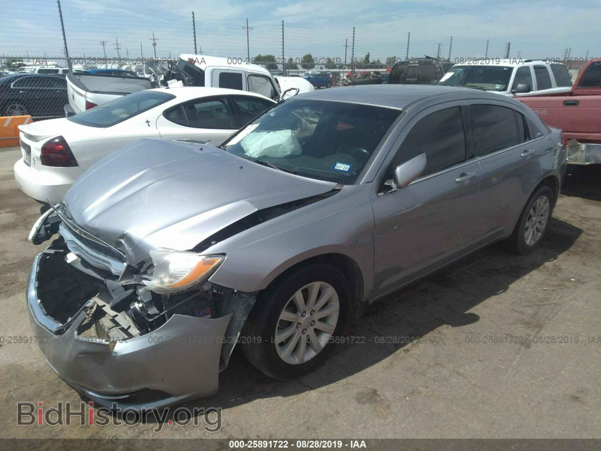 2013 CHRYSLER 200 - VIN: 1C3CCBBB4DN693893 - Photo 2