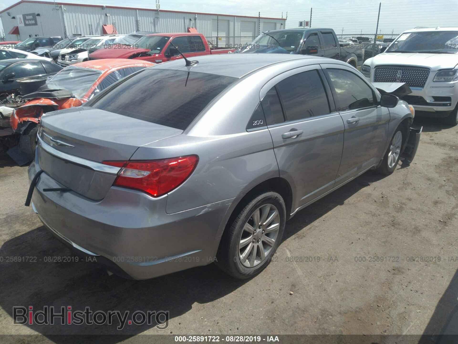 2013 CHRYSLER 200 - VIN: 1C3CCBBB4DN693893 - Photo 4
