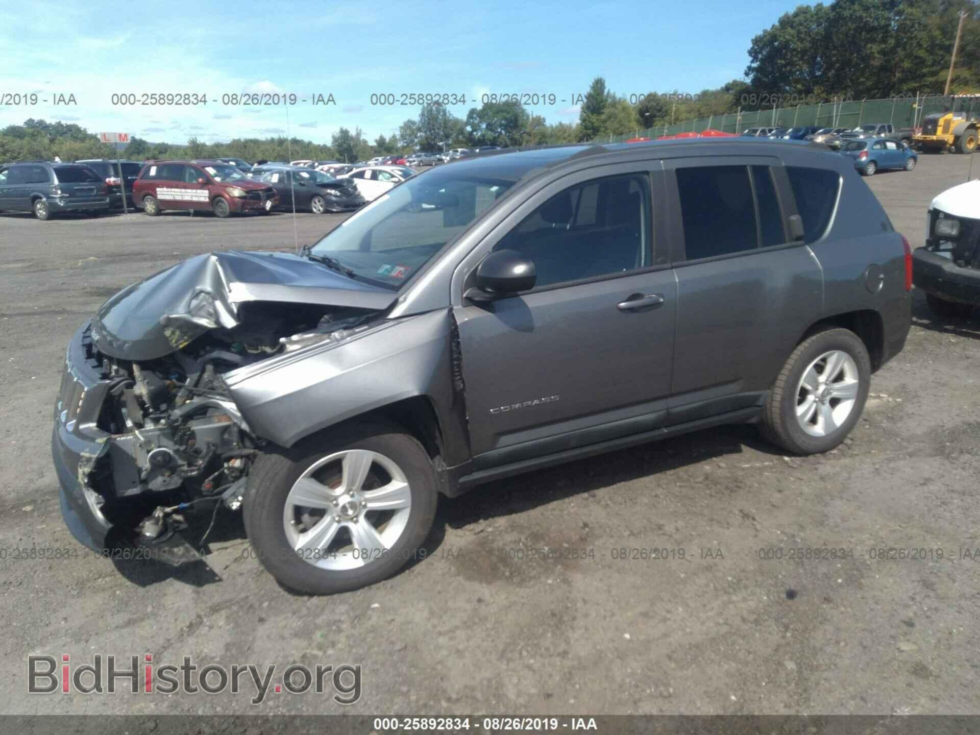 2011 JEEP COMPASS - VIN: 1J4NF1FB7BD283084 - Photo 2