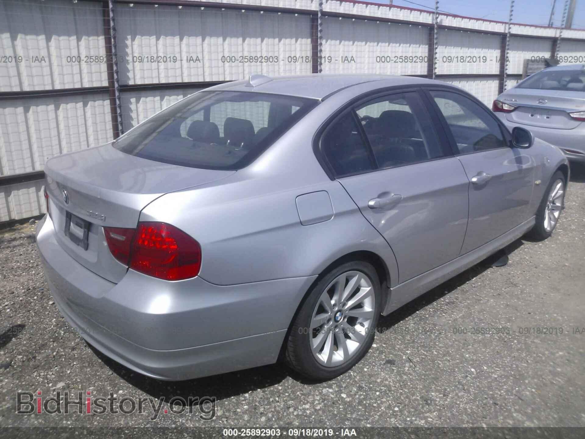 2011 BMW 328 - VIN: WBAPH7C53BE680650 - Photo 4