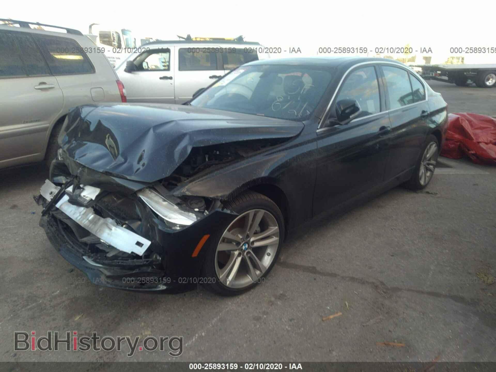 2018 BMW 330 - VIN: WBA8B9C51JAE22069 - Фото 2