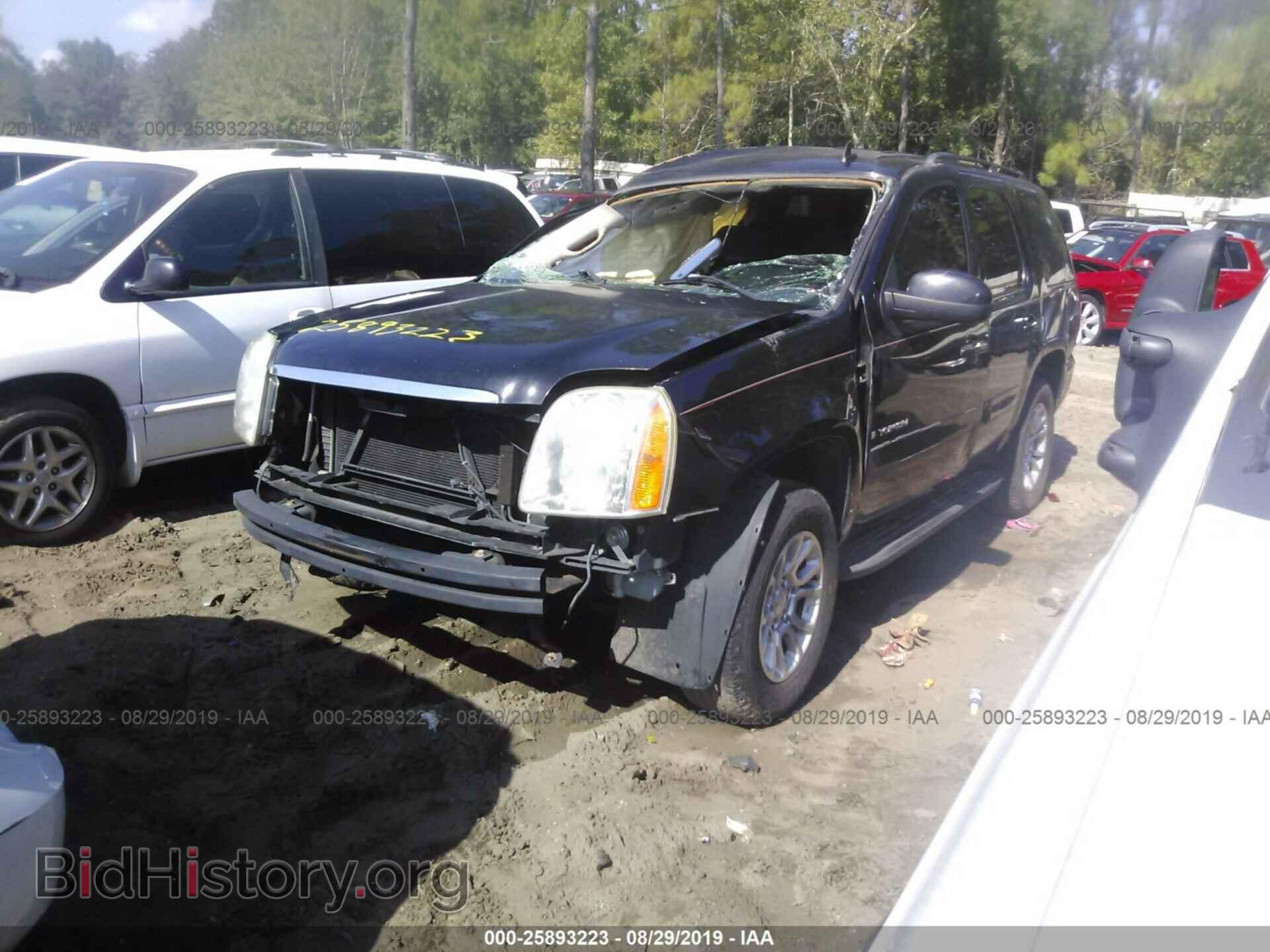 2008 GMC YUKON - VIN: 1GKFC13JX8R114997 - Фото 2