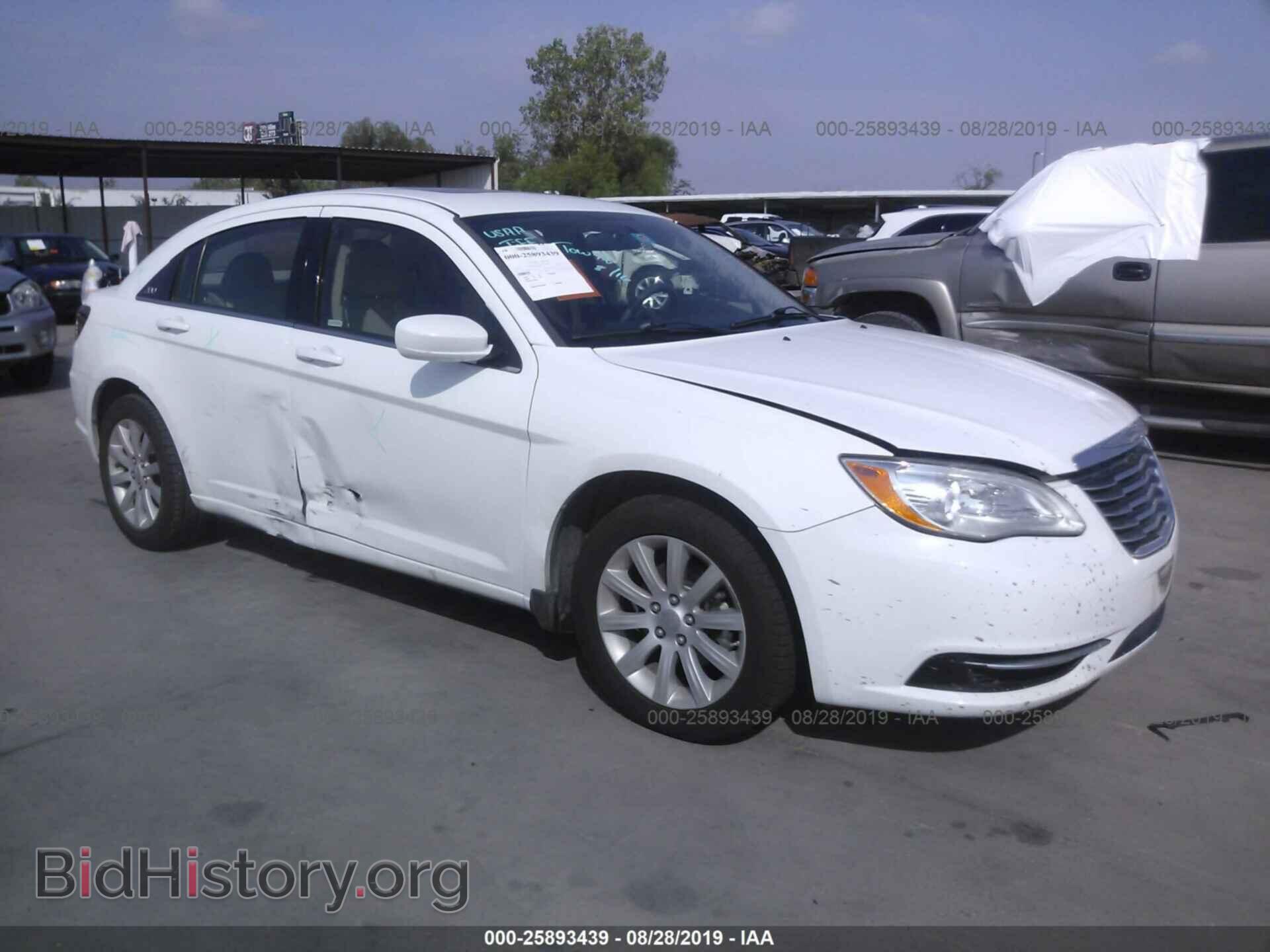 Photo 1C3CCBBB2DN592657 - CHRYSLER 200 2013