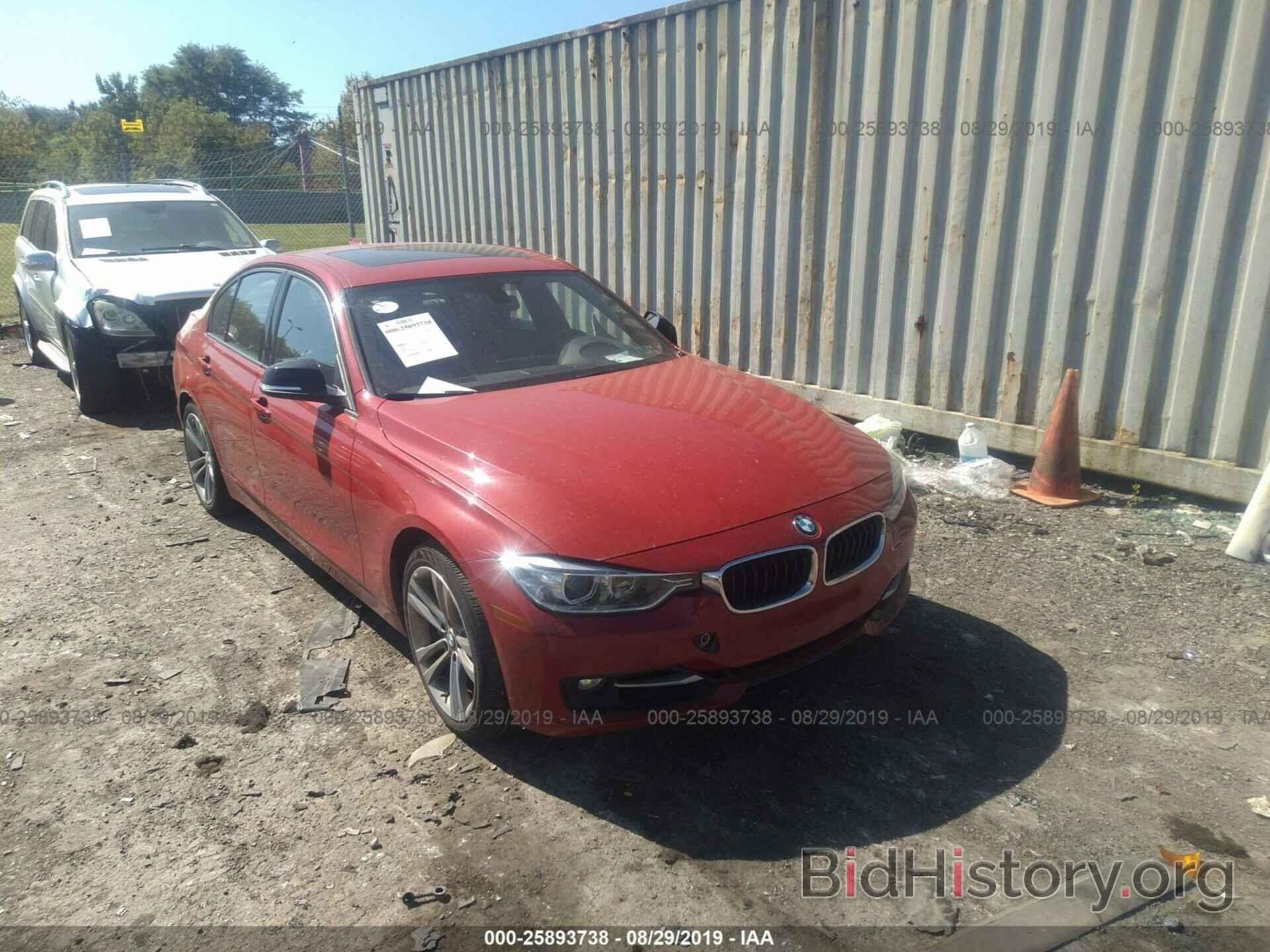 Photo WBA3B9C54DF140958 - BMW 335 2013