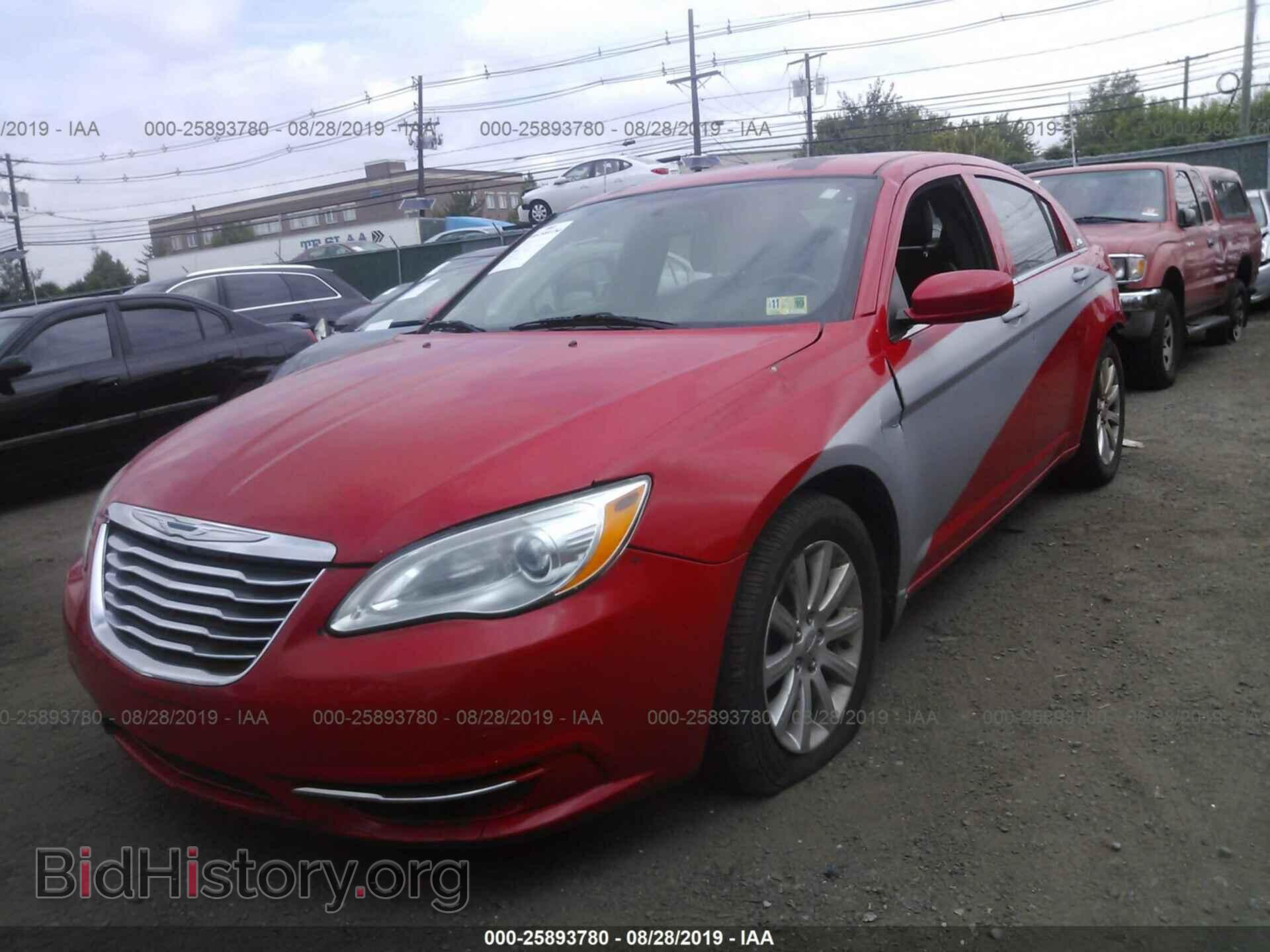 2011 CHRYSLER 200 - VIN: 1C3BC1FG0BN548181 - Photo 2
