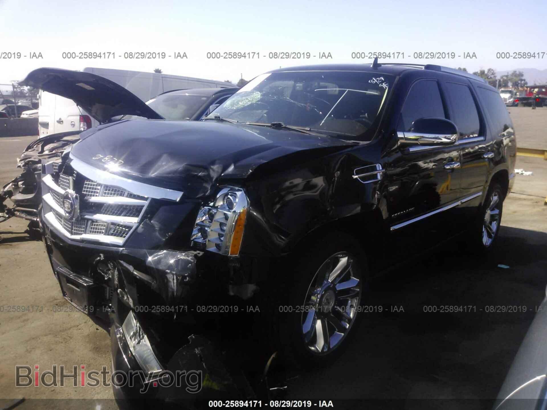 2011 CADILLAC ESCALADE - VIN: 1GYS4DEFXBR150546 - Фото 2