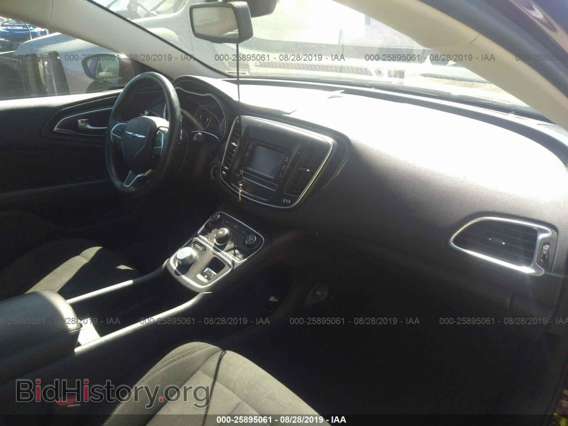 2016 CHRYSLER 200 - VIN: 1C3CCCAB0GN165165 - Фото 5