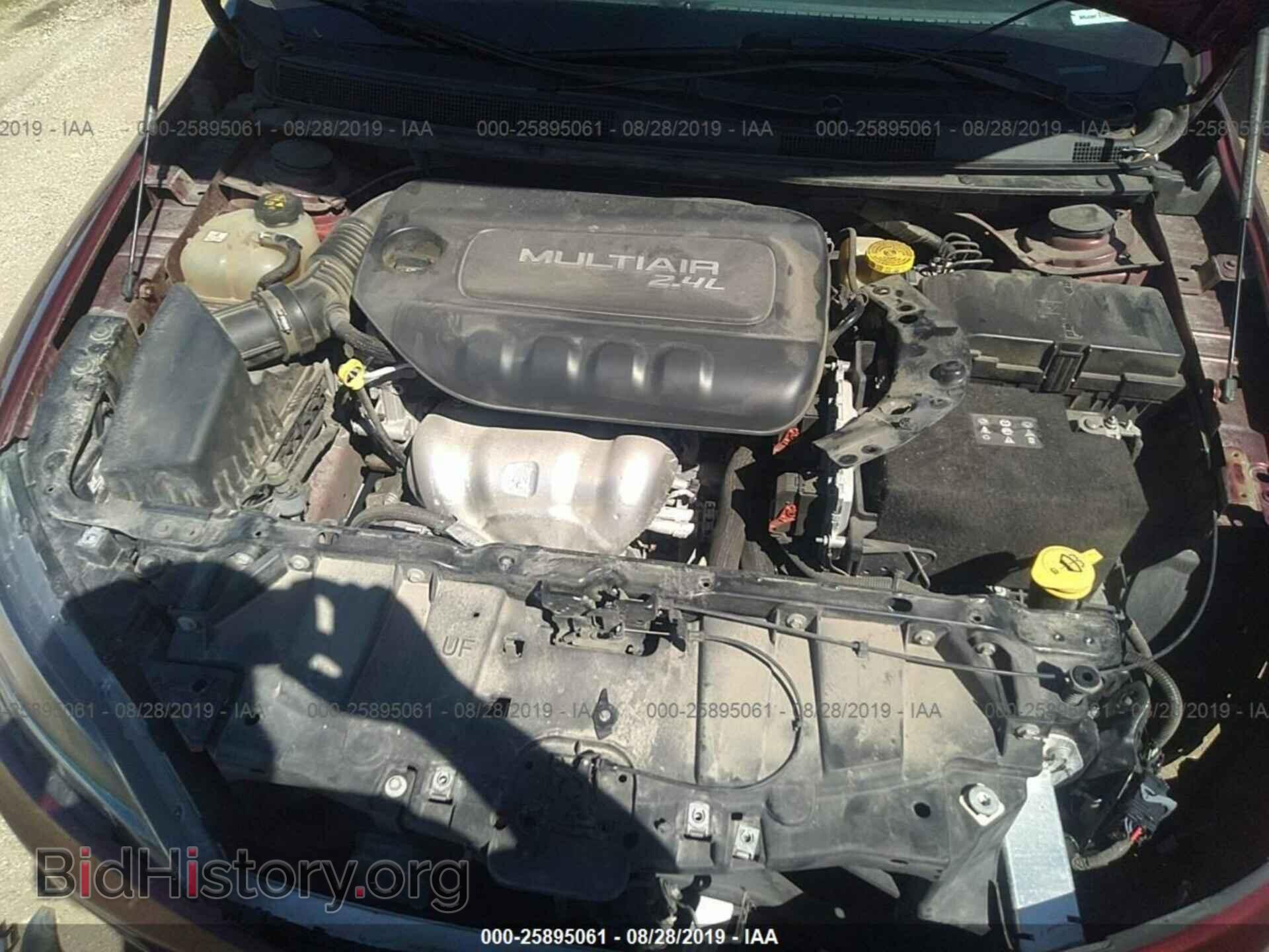 2016 CHRYSLER 200 - VIN: 1C3CCCAB0GN165165 - Фото 10