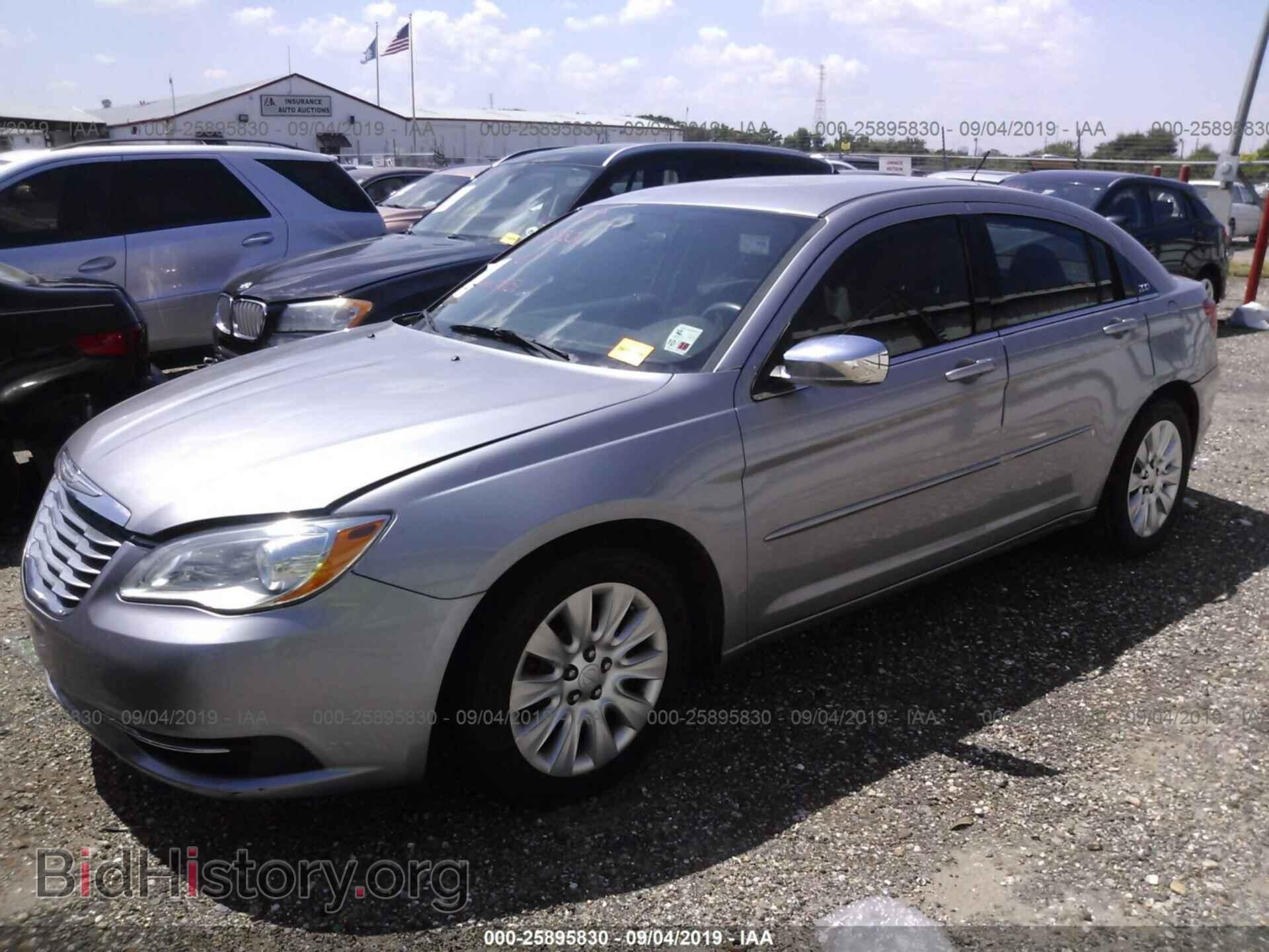 2013 CHRYSLER 200 - VIN: 1C3CCBAB5DN588491 - Photo 2