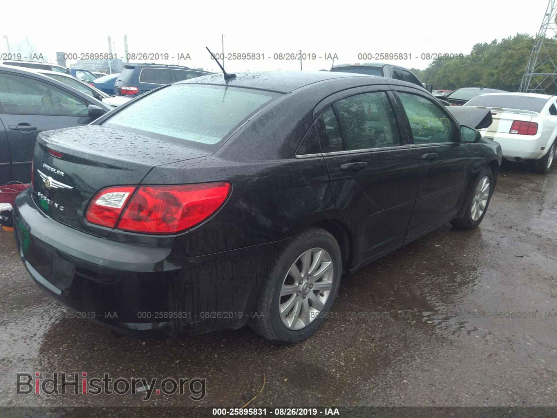 2010 CHRYSLER SEBRING - VIN: 1C3CC5FB0AN145896 - Фото 4