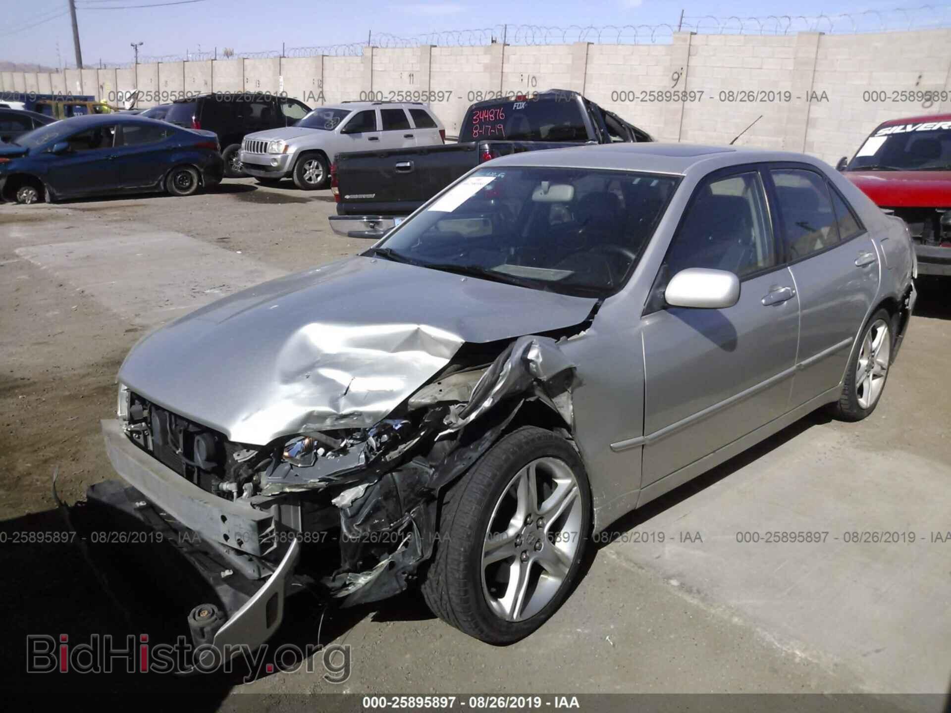 2002 LEXUS IS - VIN: JTHBD192520051602 - Photo 2