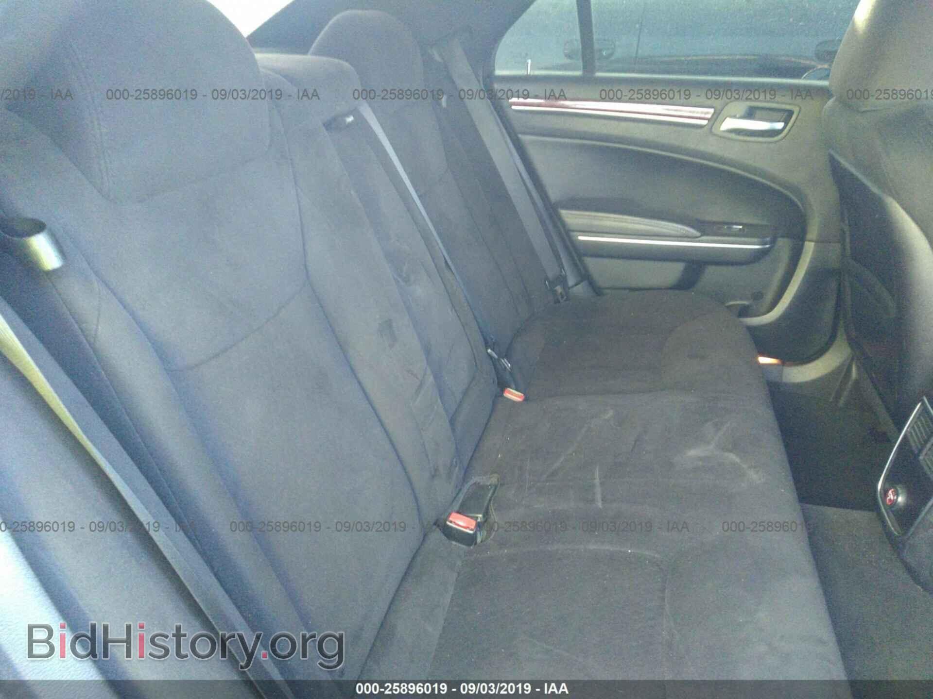 2012 CHRYSLER 300 - VIN: 2C3CCAAG1CH182463 - Photo 8