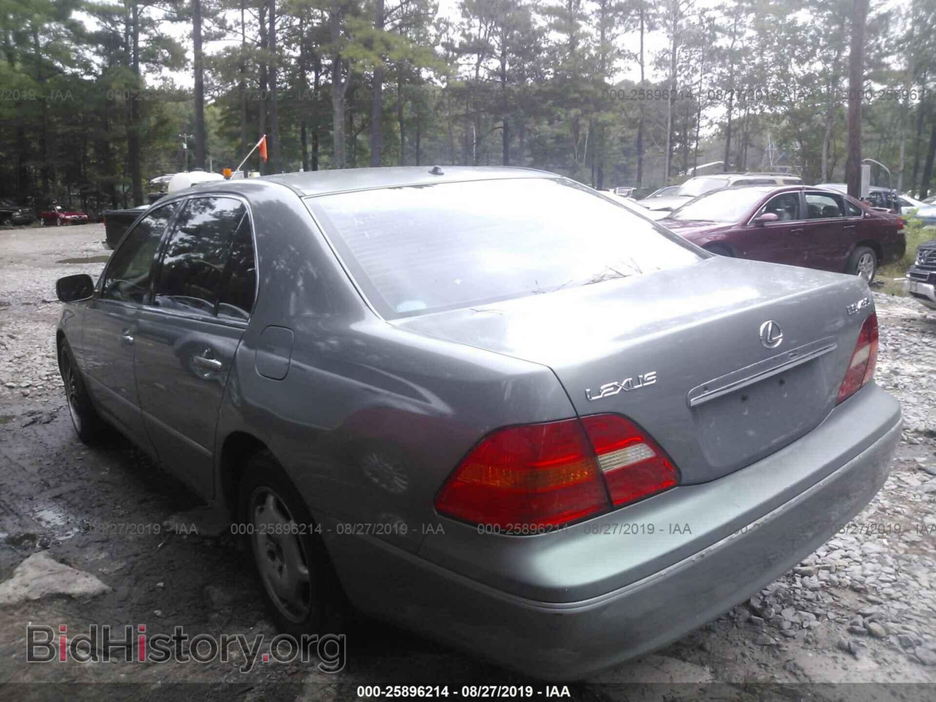 2002 LEXUS LS - VIN: JTHBN30F620091860 - Фото 3
