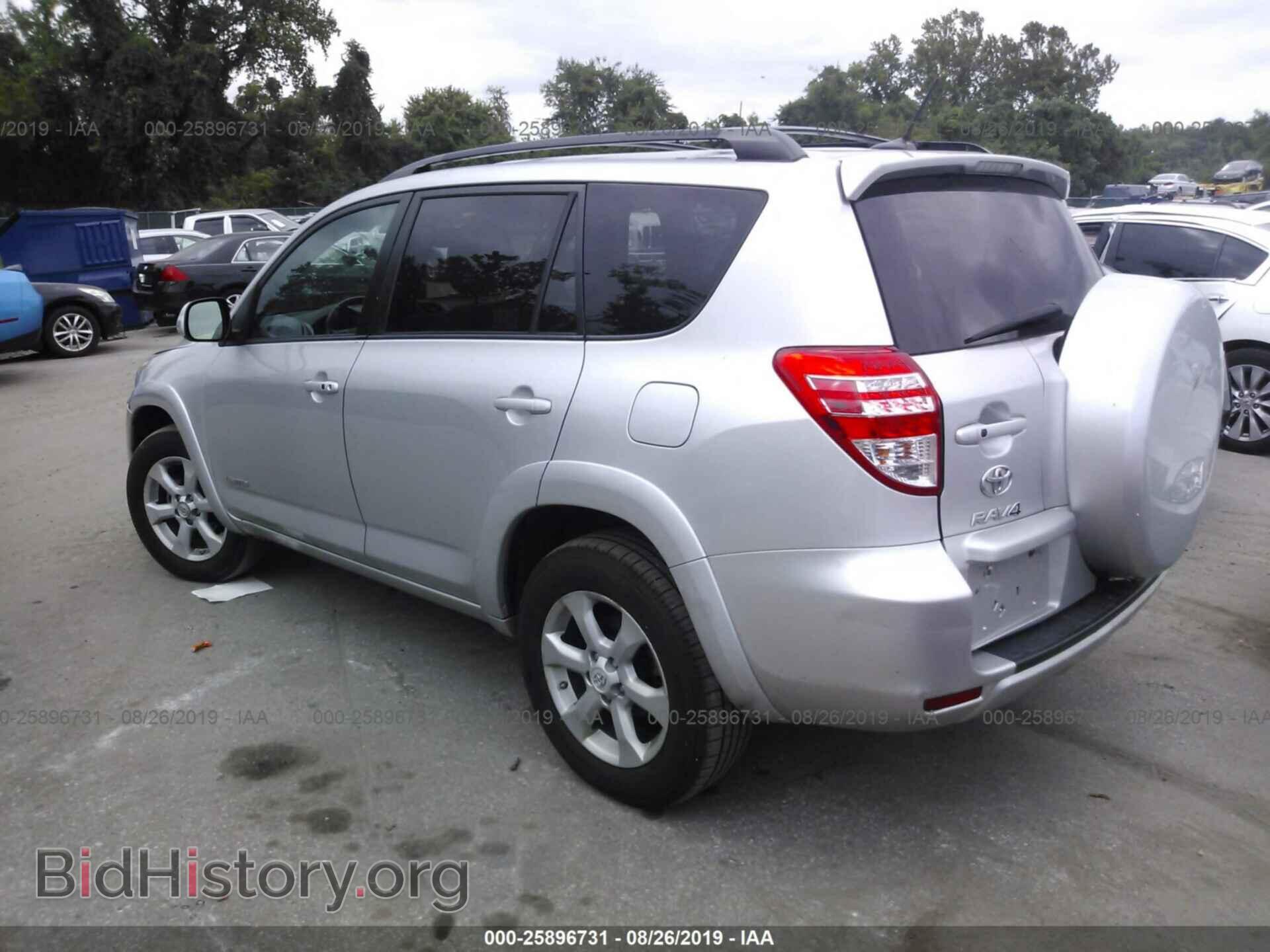 2011 TOYOTA RAV4 - VIN: 2T3DF4DV9BW122710 - Фото 3