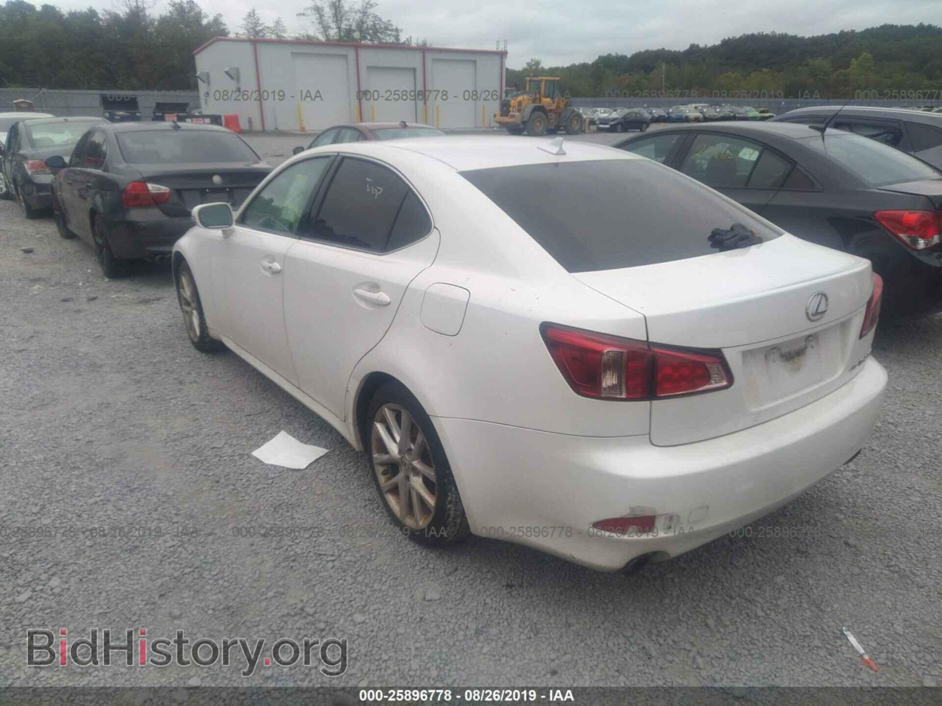 2011 LEXUS IS - VIN: JTHCF5C28B5048307 - Photo 3