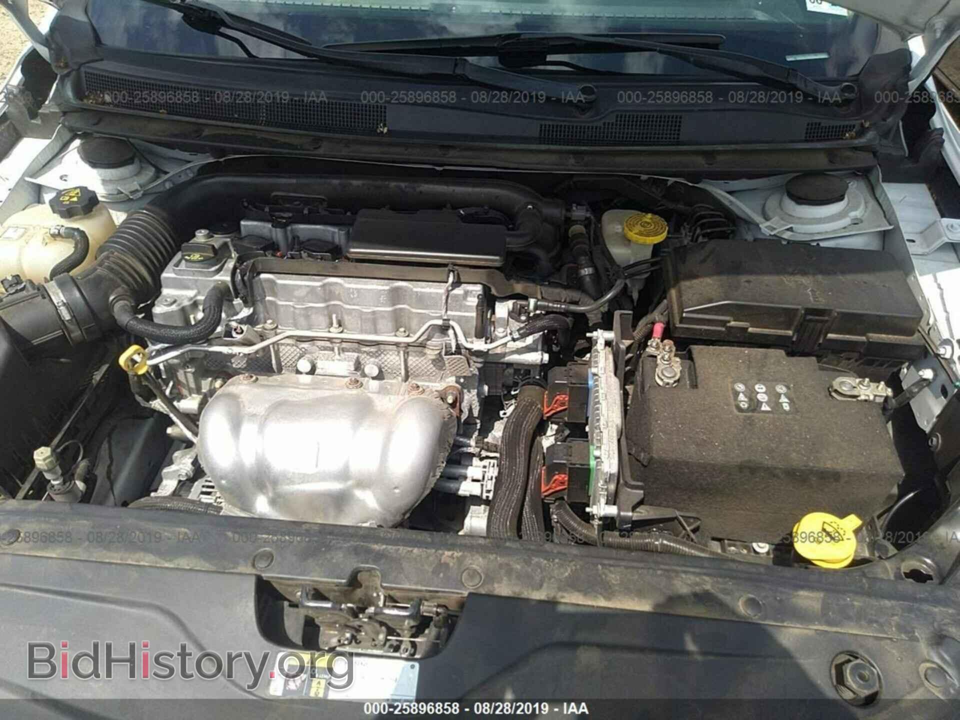 2016 CHRYSLER 200 - VIN: 1C3CCCFB0GN196456 - Photo 10