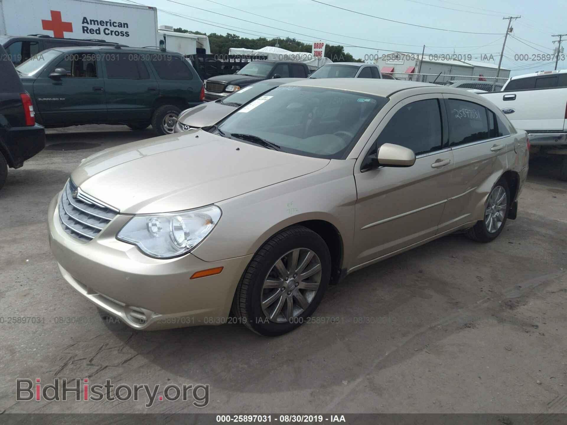 2010 CHRYSLER SEBRING - VIN: 1C3CC4FB7AN135344 - Фото 2