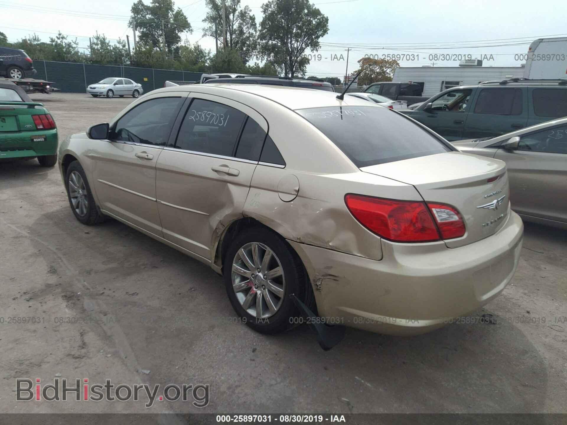 2010 CHRYSLER SEBRING - VIN: 1C3CC4FB7AN135344 - Фото 3