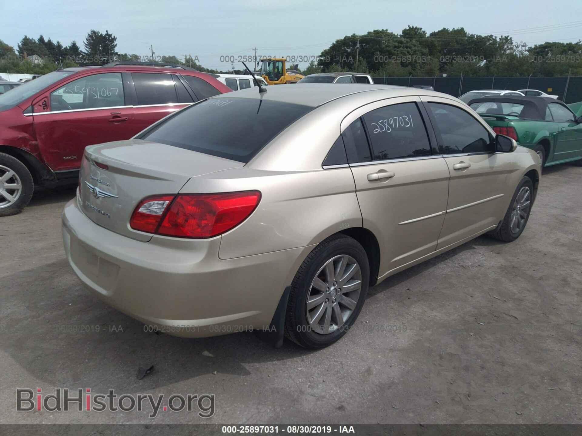 2010 CHRYSLER SEBRING - VIN: 1C3CC4FB7AN135344 - Фото 4