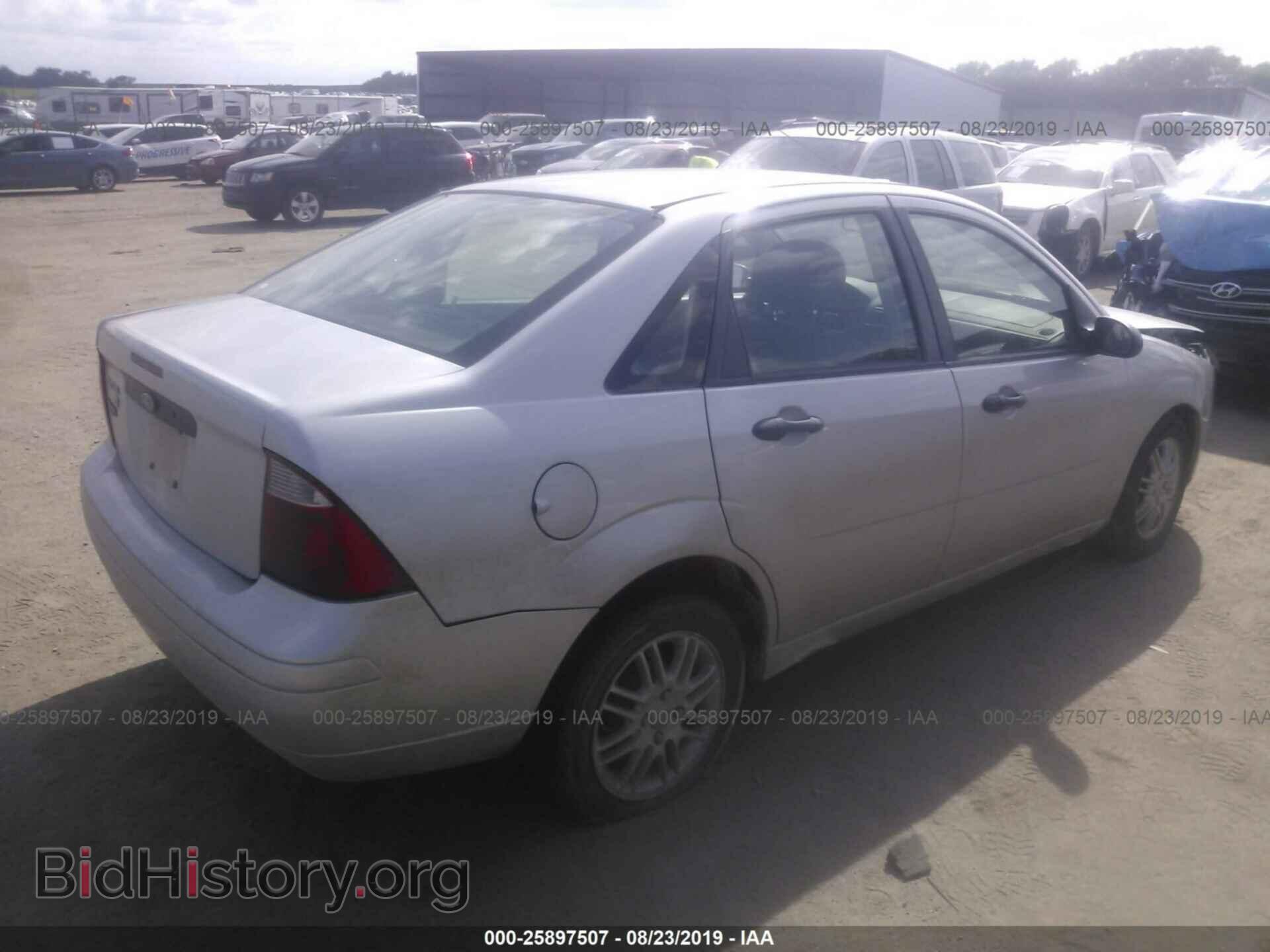 2007 FORD FOCUS - VIN: 1FAHP34N37W357613 - Фото 4