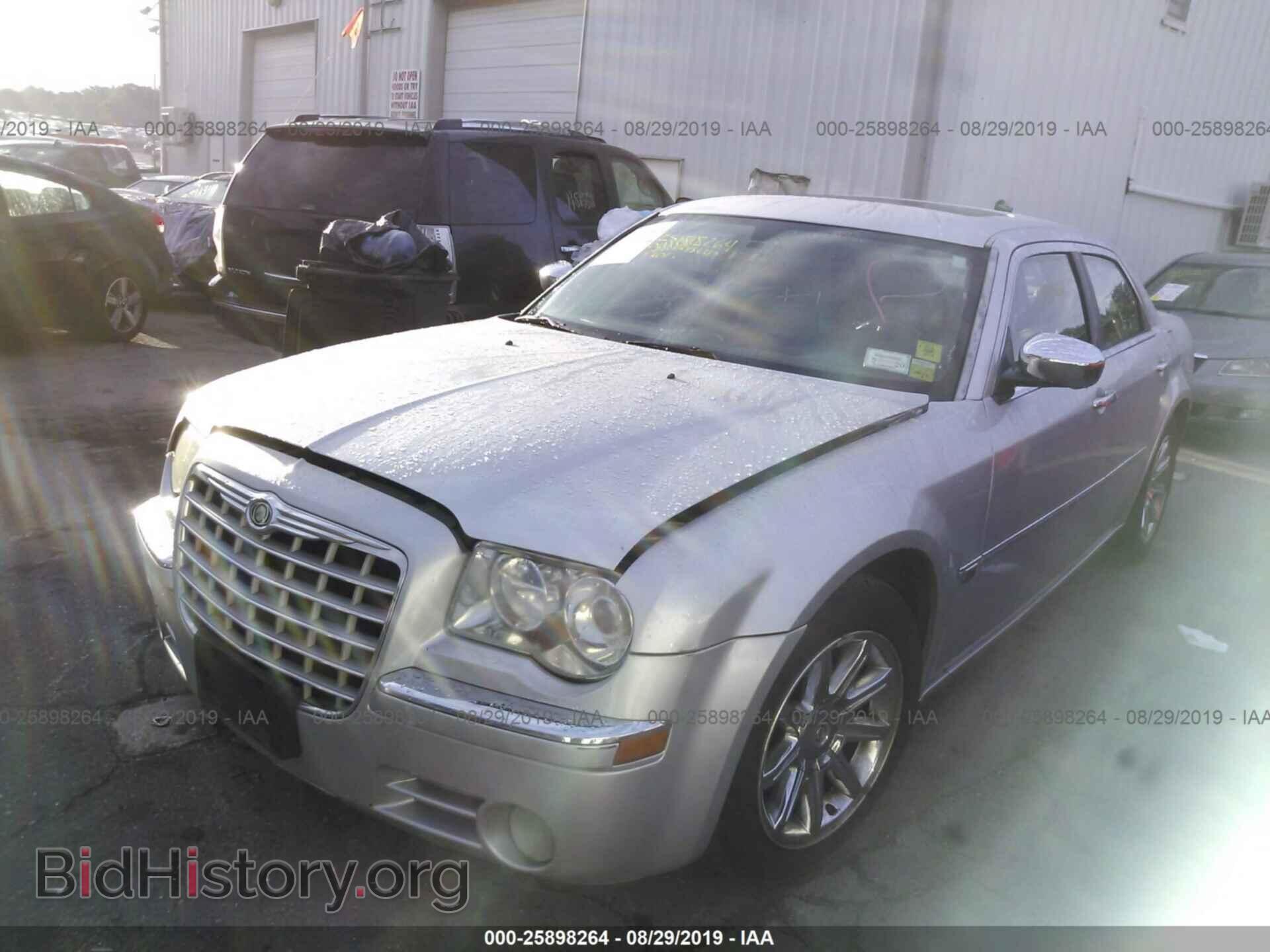 2006 CHRYSLER 300C - VIN: 2C3KA63H06H153948 - Фото 2