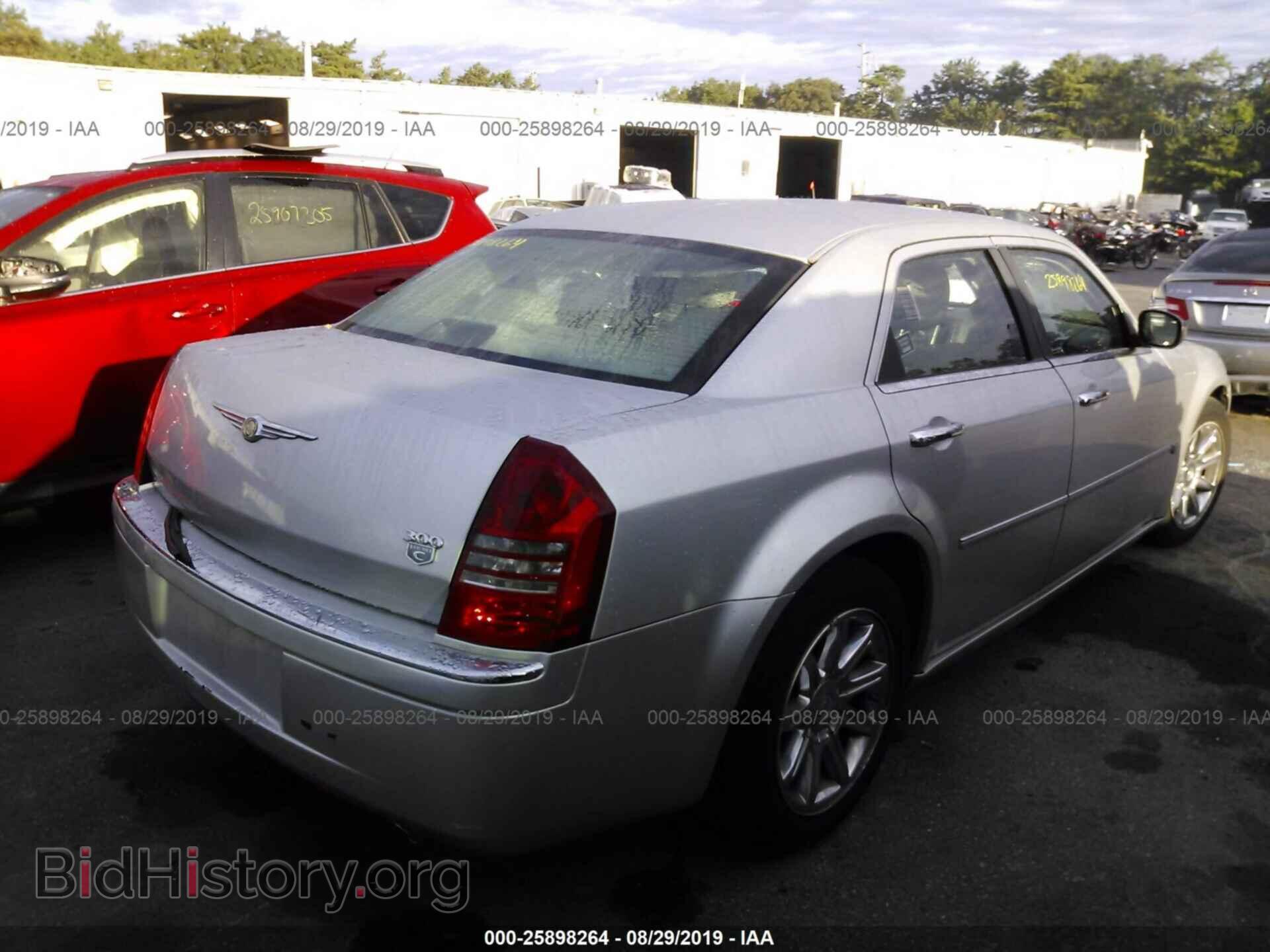 2006 CHRYSLER 300C - VIN: 2C3KA63H06H153948 - Фото 4