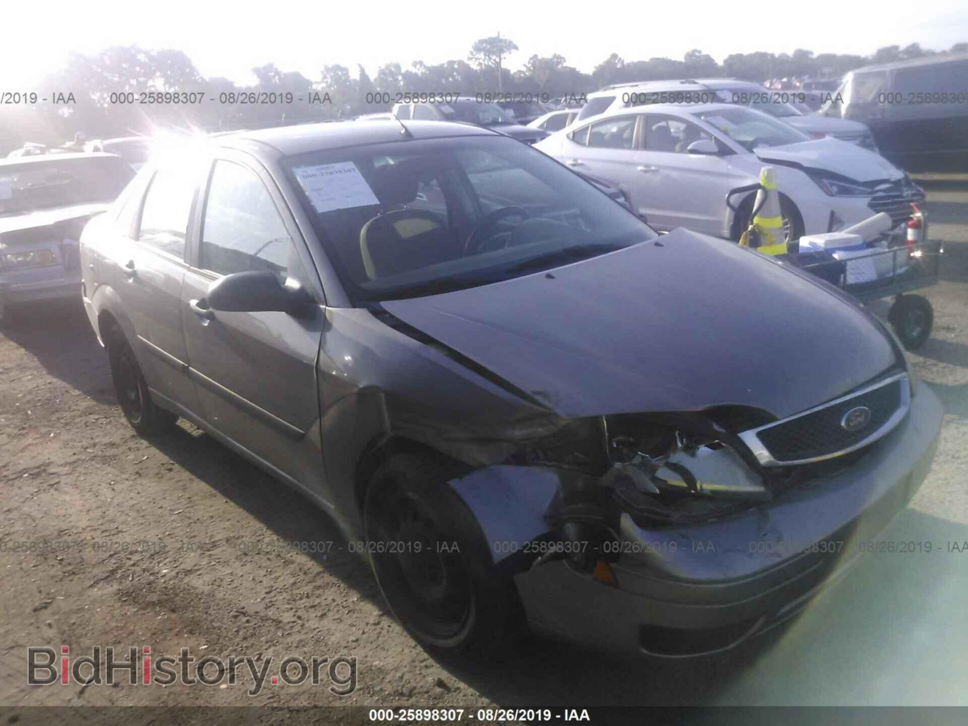 Photo 1FAFP34N55W140942 - FORD FOCUS 2005