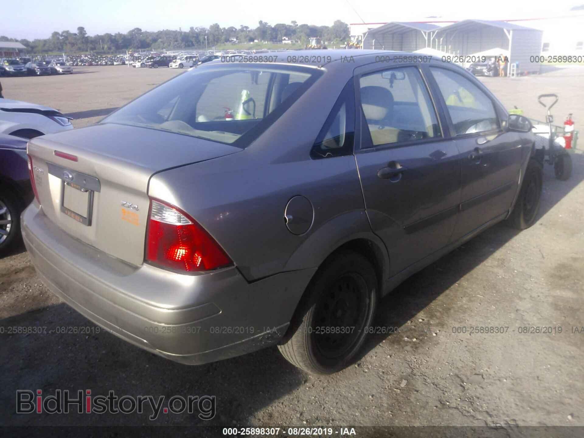 2005 FORD FOCUS - VIN: 1FAFP34N55W140942 - Фото 4