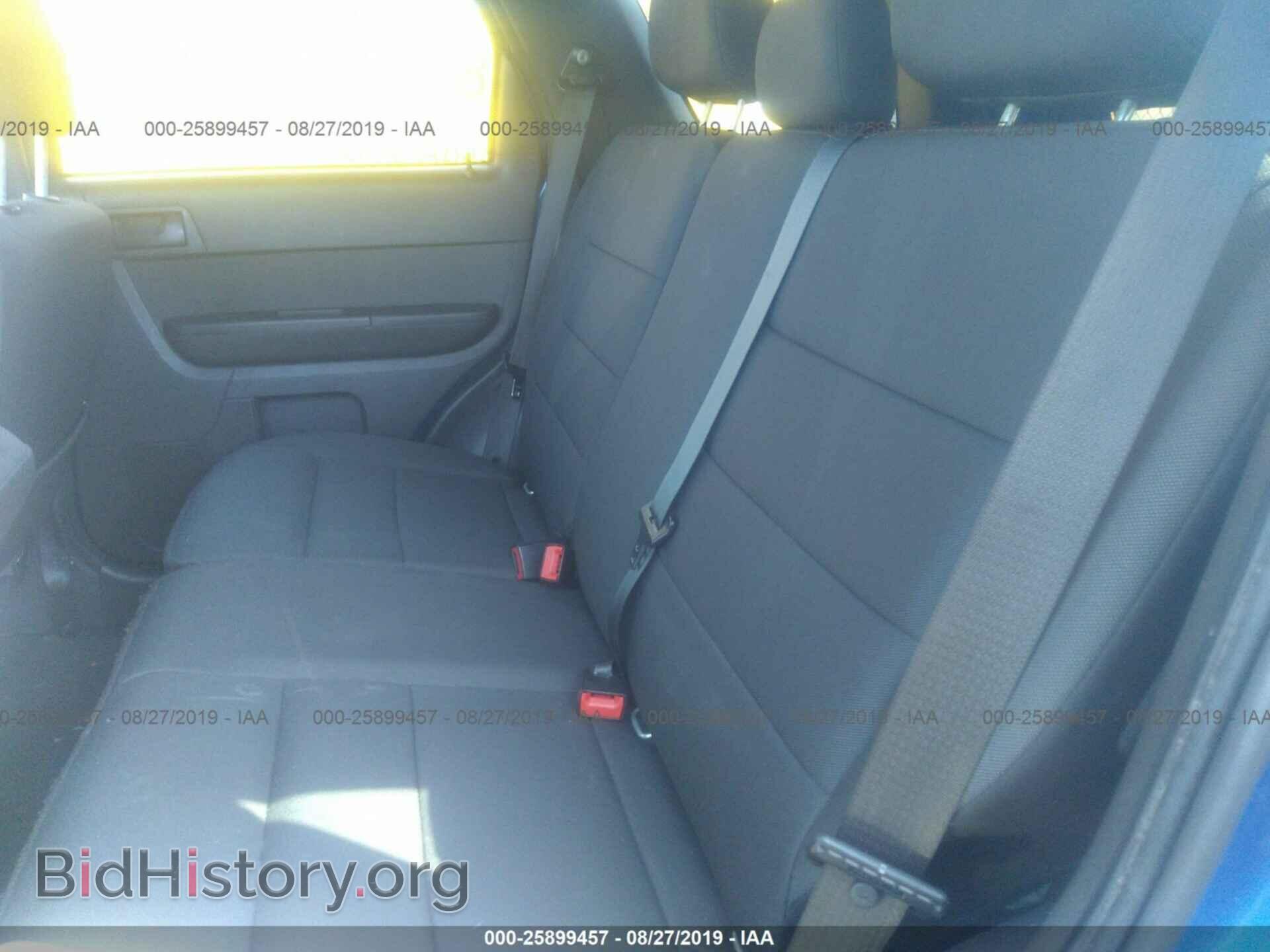 2011 FORD ESCAPE - VIN: 1FMCU0D70BKA08207 - Photo 8