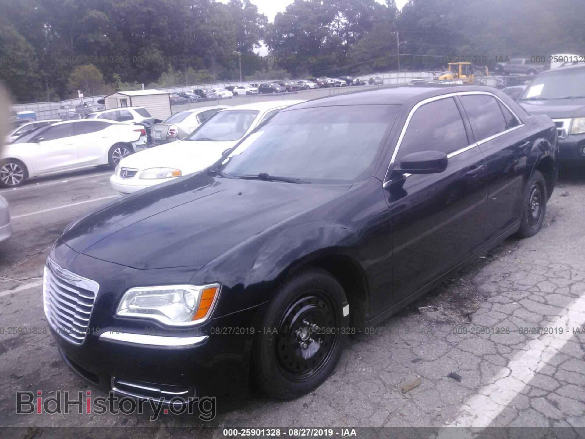 2013 CHRYSLER 300 - VIN: 2C3CCAAG2DH727832 - Фото 2
