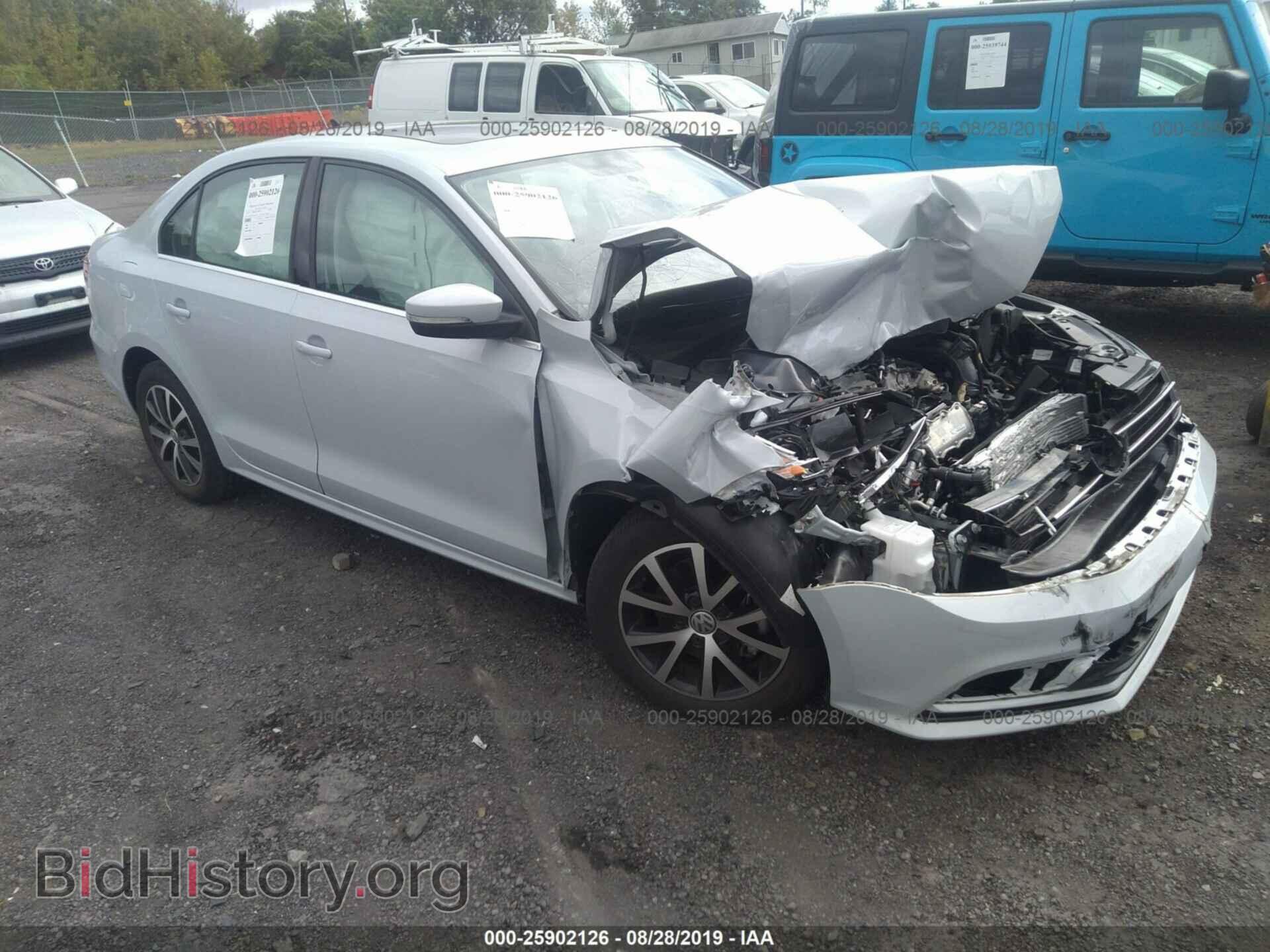 Фотография 3VWDB7AJ2HM411921 - VOLKSWAGEN JETTA 2017