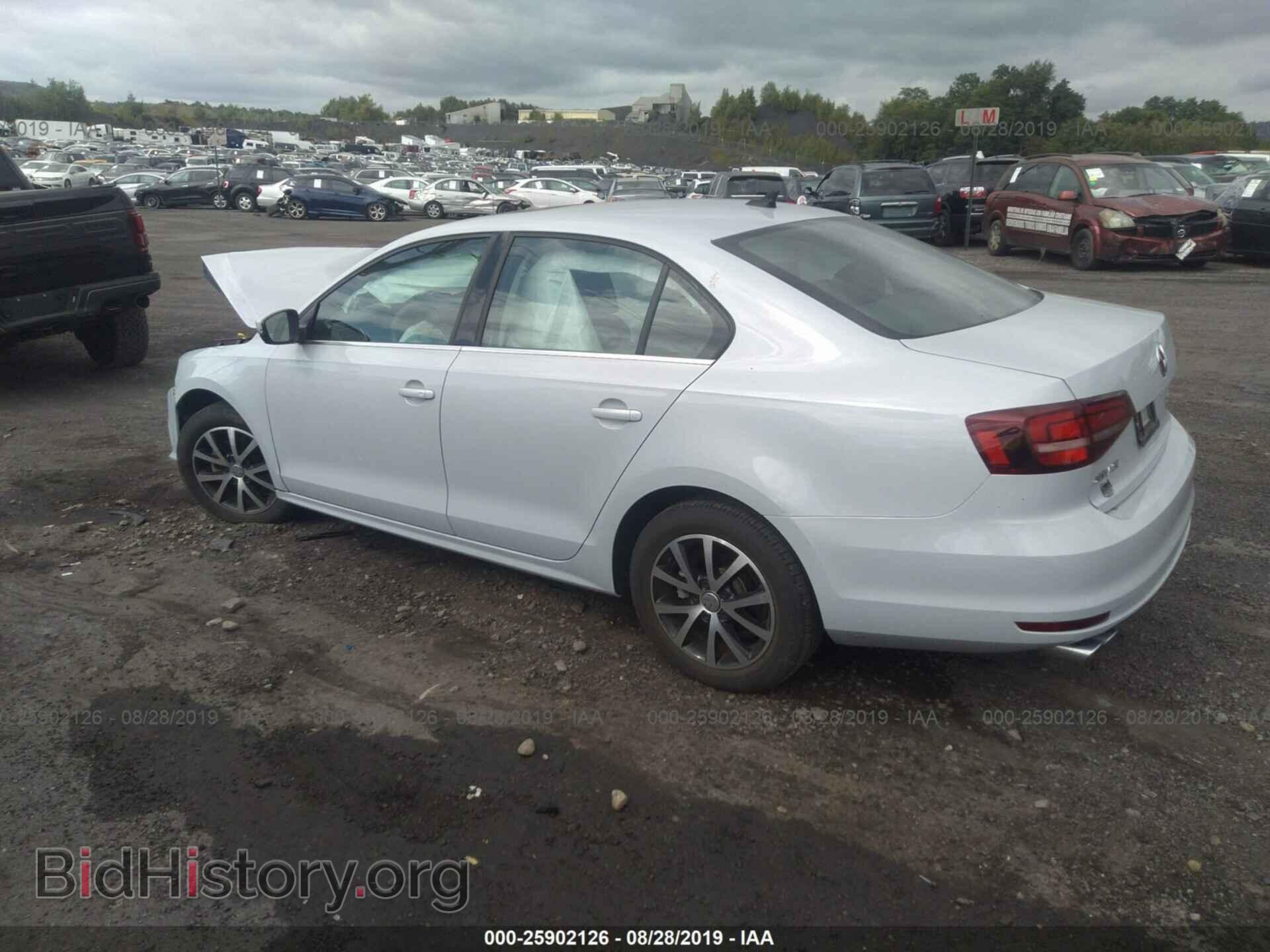 2017 VOLKSWAGEN JETTA - VIN: 3VWDB7AJ2HM411921 - Фото 3