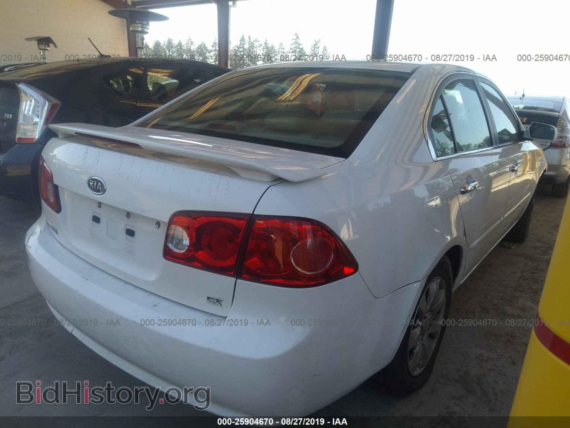2008 KIA OPTIMA - VIN: KNAGE123585238905 - Фото 4