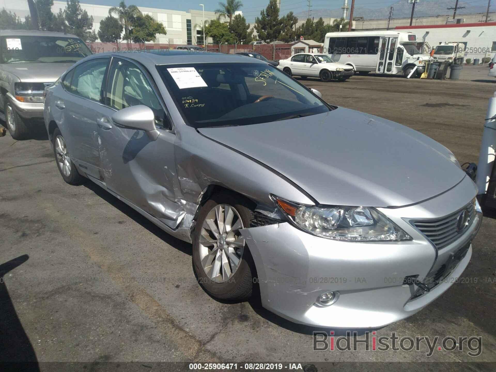 Photo JTHBW1GGXF2100358 - LEXUS ES 2015