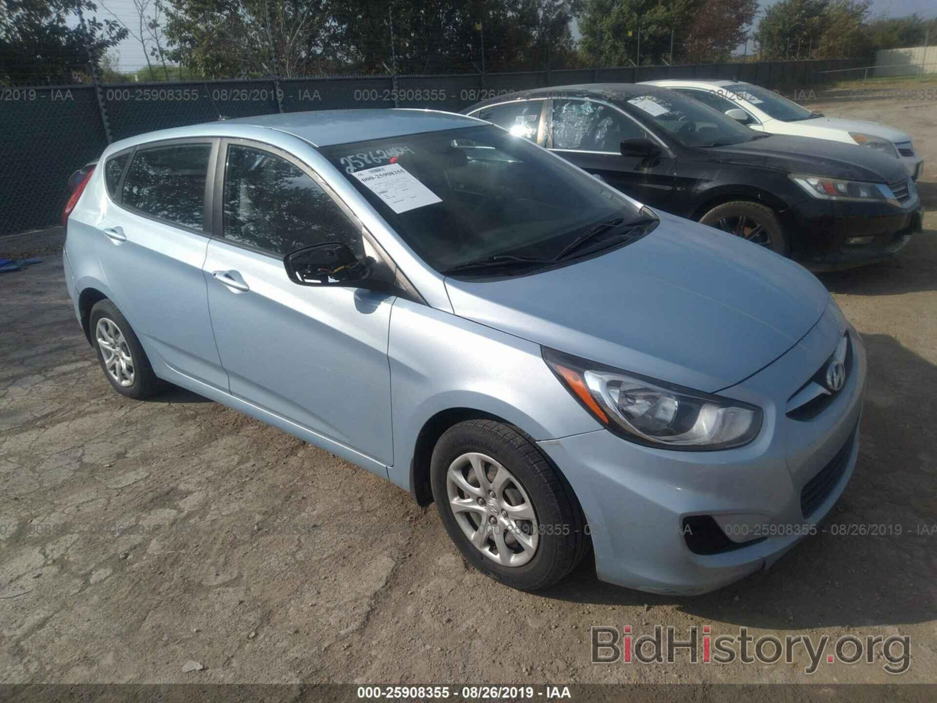 Photo KMHCT5AE0DU100136 - HYUNDAI ACCENT 2013