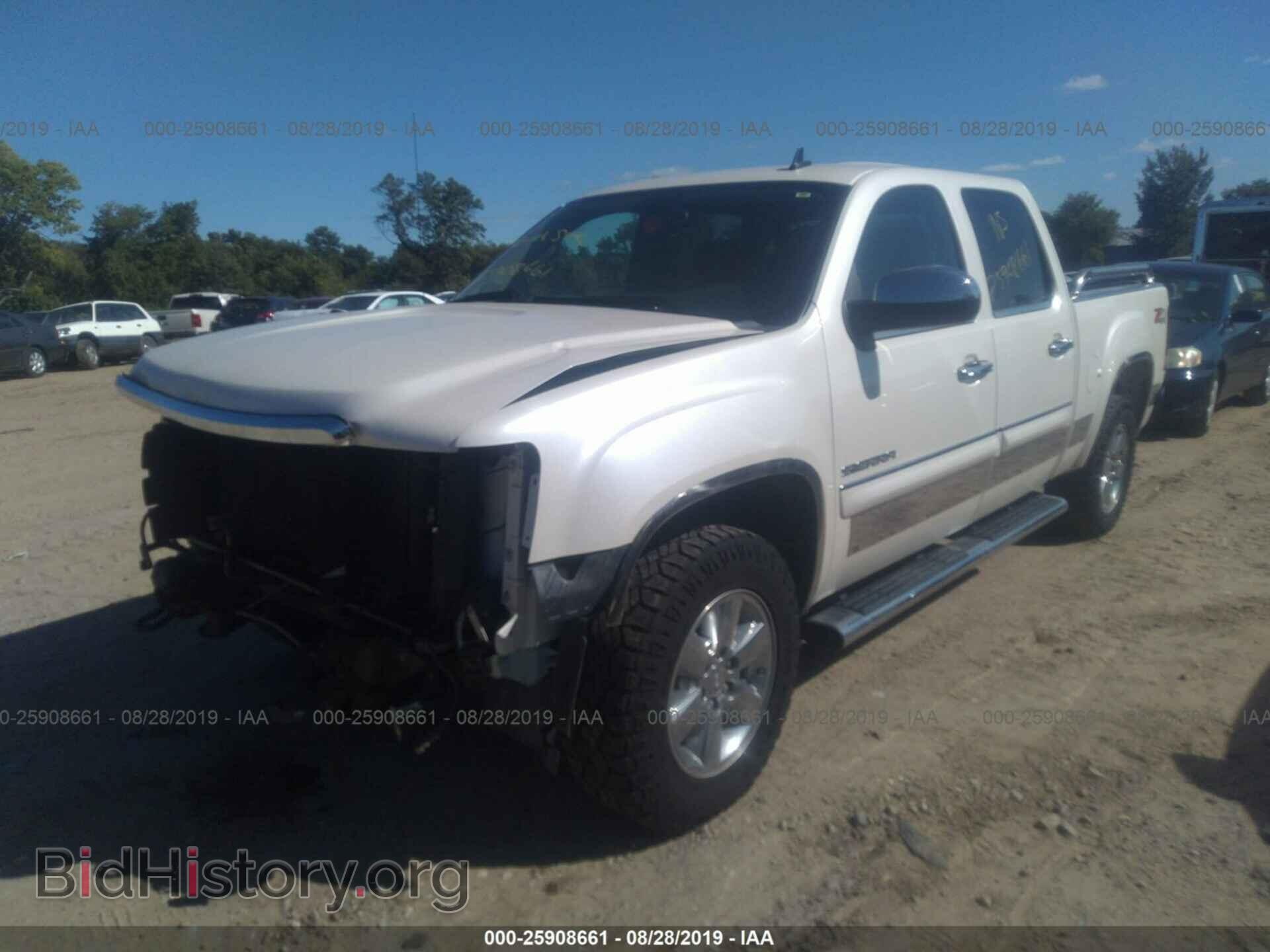 2011 GMC SIERRA - VIN: 3GTP2VE32BG390848 - Фото 2