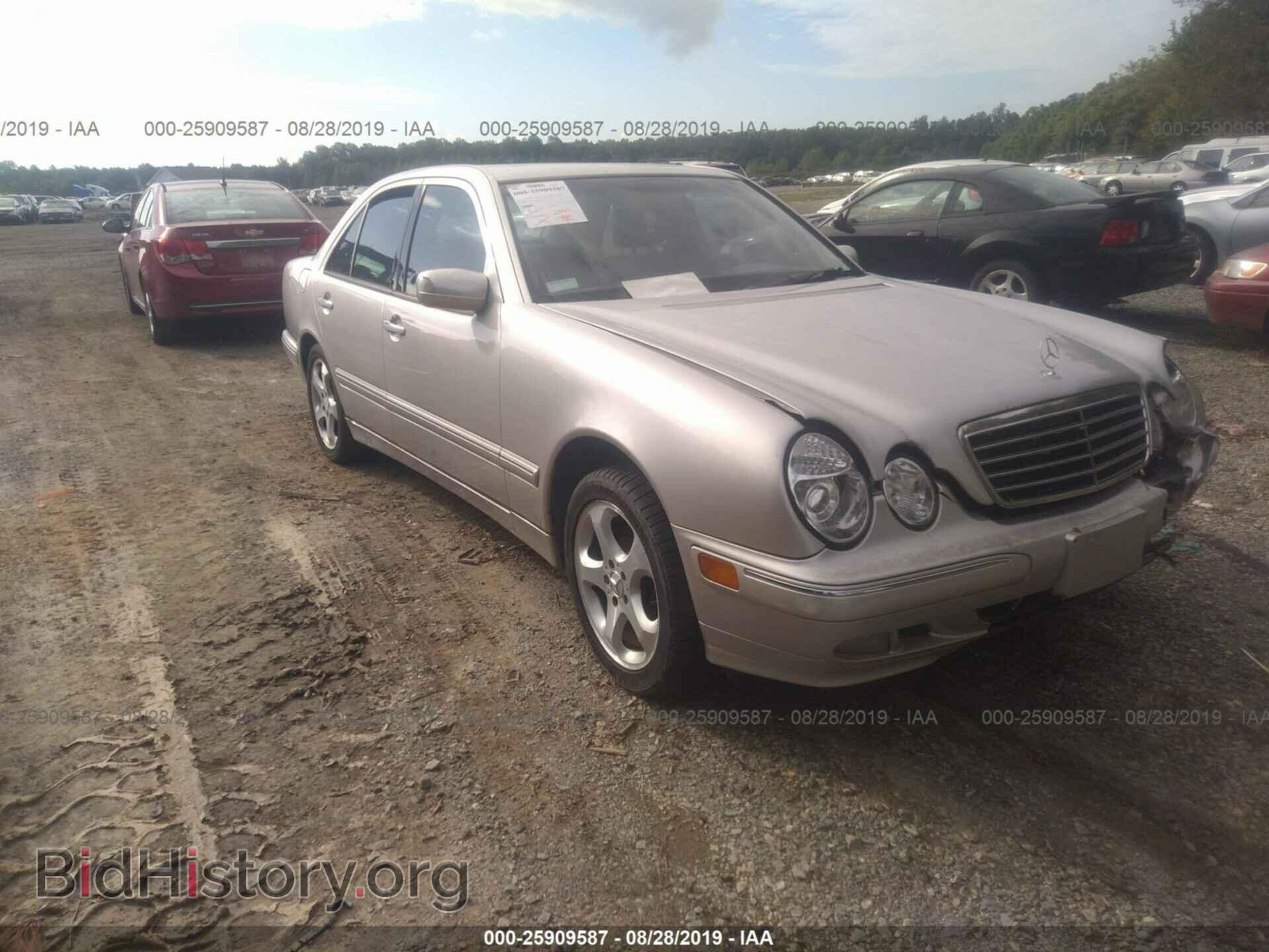 Photo WDBJF82J12X070297 - MERCEDES-BENZ E 2002