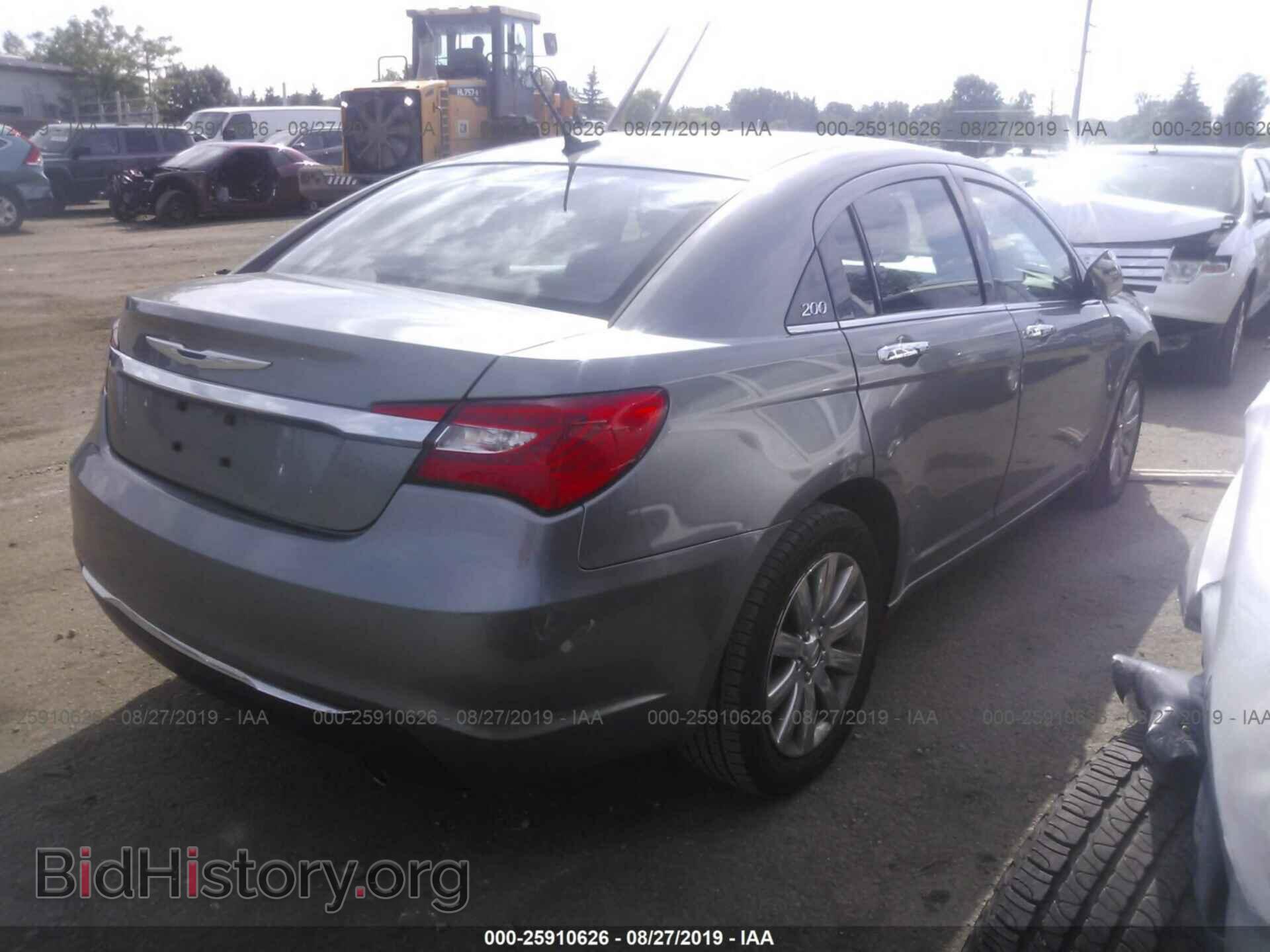 2013 CHRYSLER 200 - VIN: 1C3CCBCGXDN744968 - Фото 4