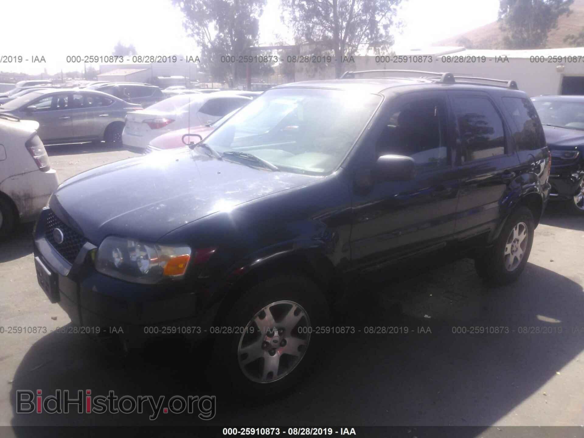 2005 Ford Escape - VIN: 1FMCU04125KD29066 - Фото 2