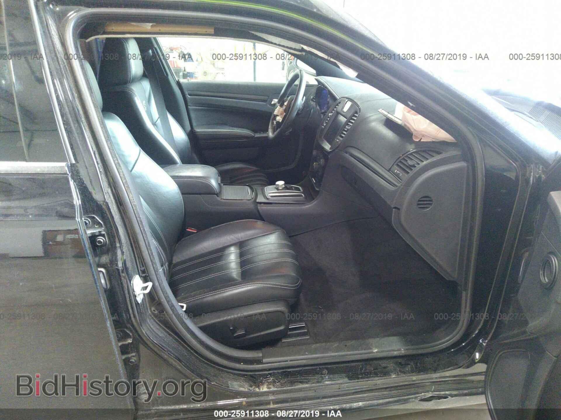 2016 CHRYSLER 300 - VIN: 2C3CCAGG1GH244652 - Фото 5