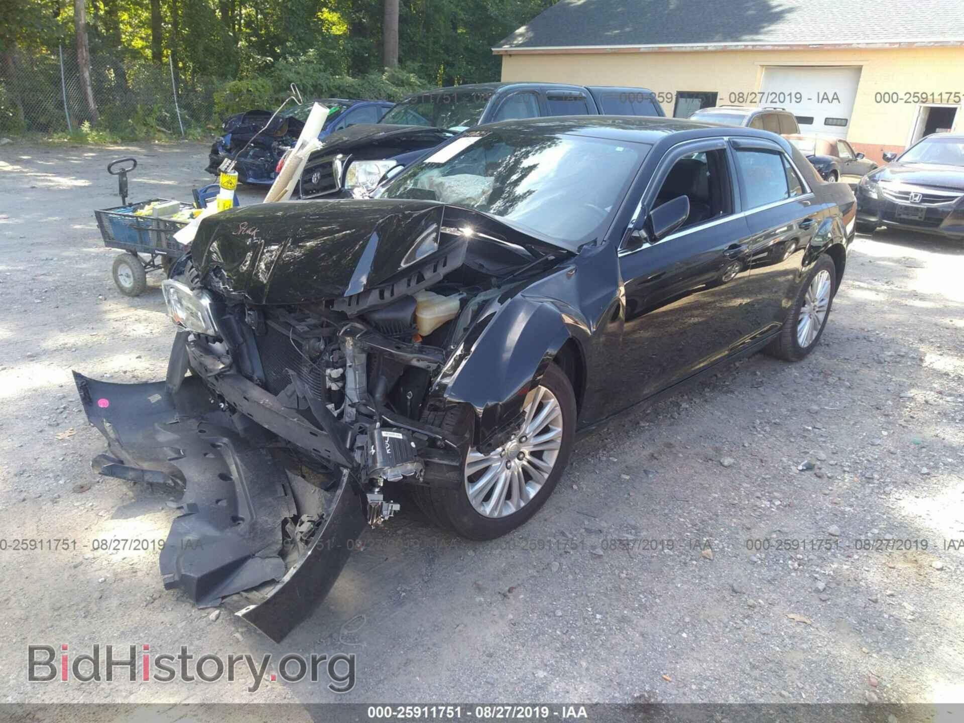2013 CHRYSLER 300 - VIN: 2C3CCARGXDH733284 - Photo 2