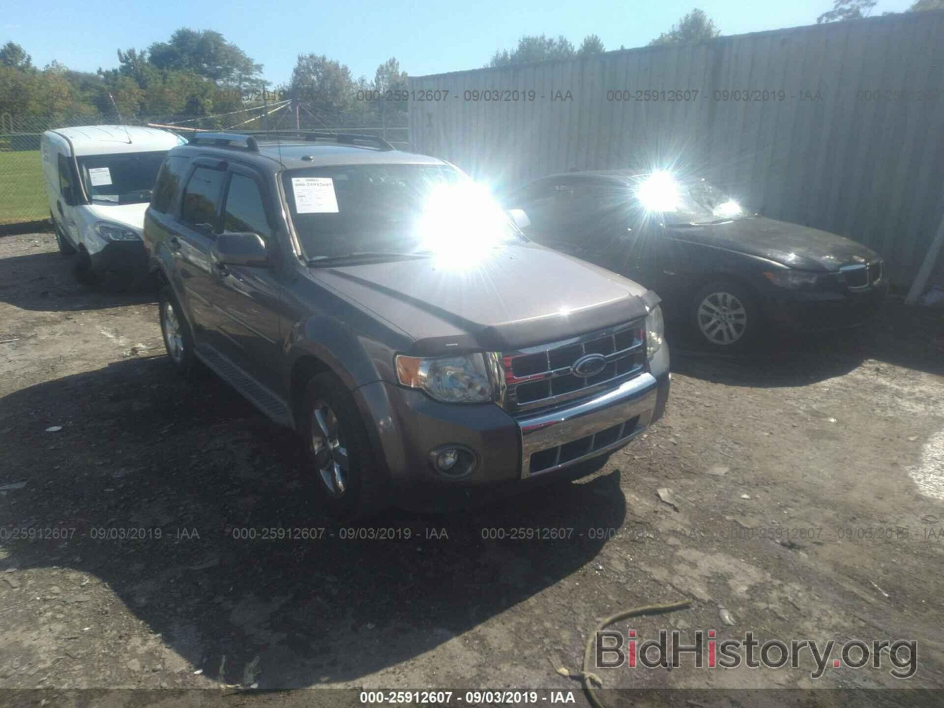 Photo 1FMCU9EG5BKA47071 - FORD ESCAPE 2011