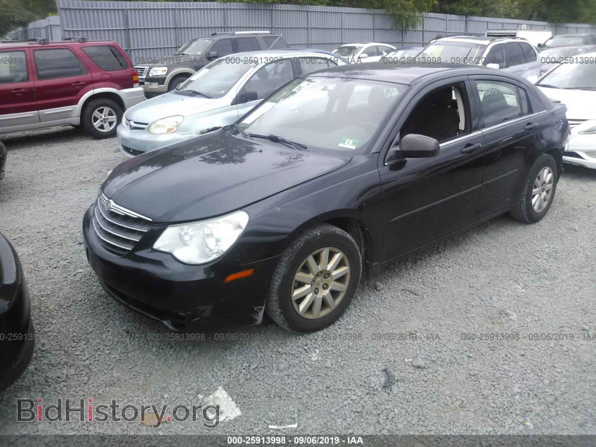 2010 CHRYSLER SEBRING - VIN: 1C3CC4FB0AN176317 - Фото 2