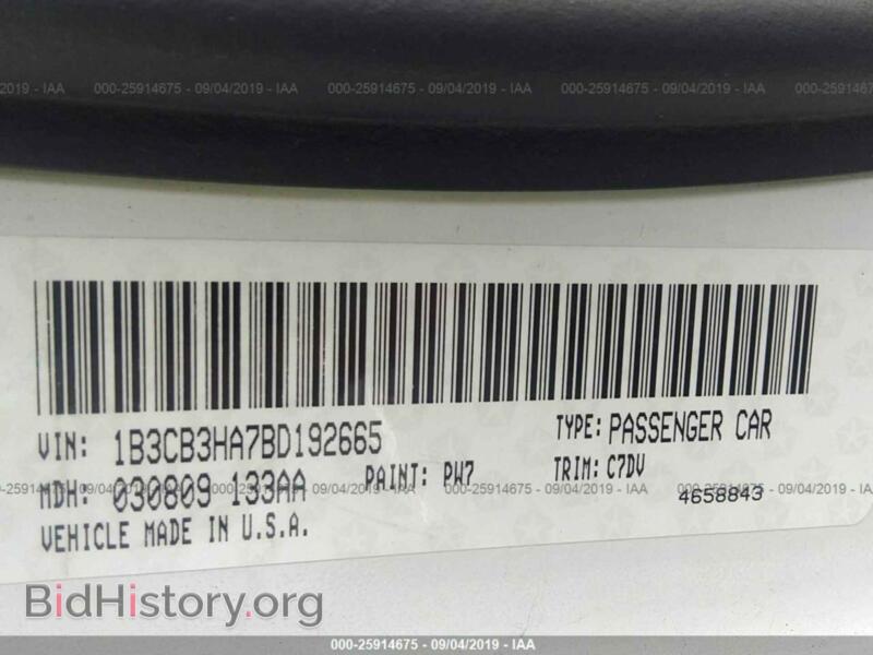 2011 Dodge CALIBER (VIN 1B3CB3HA7BD192665) — фото 9 из 10