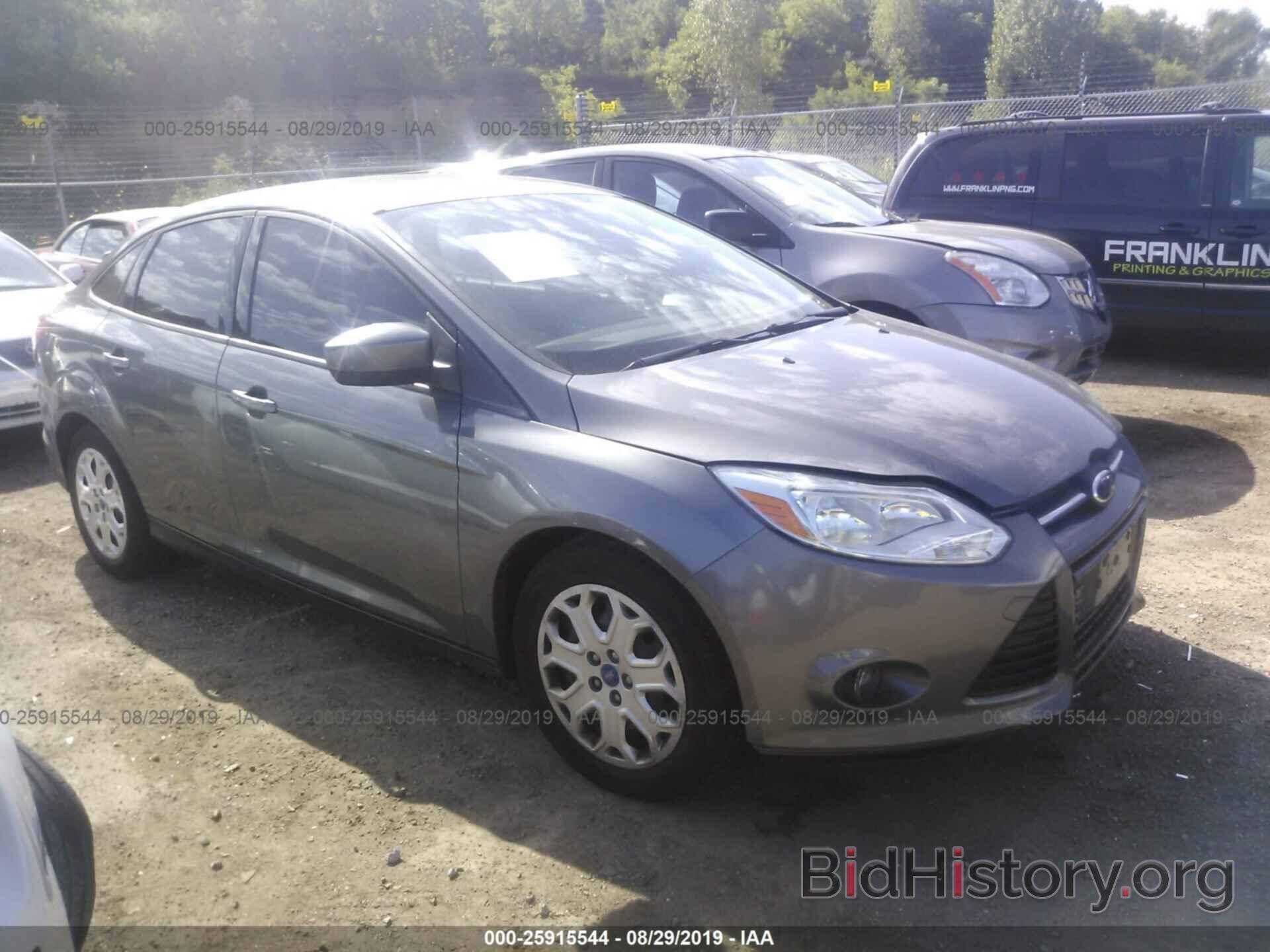 Photo 1FAHP3F21CL106667 - FORD FOCUS 2012