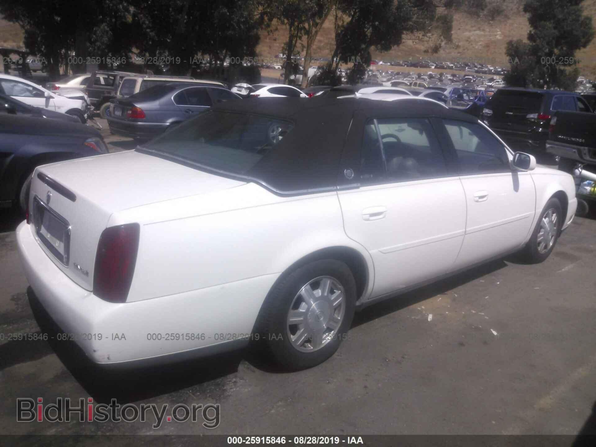 2003 Cadillac Deville - VIN: 1G6KD54Y43U123746 - Photo 4