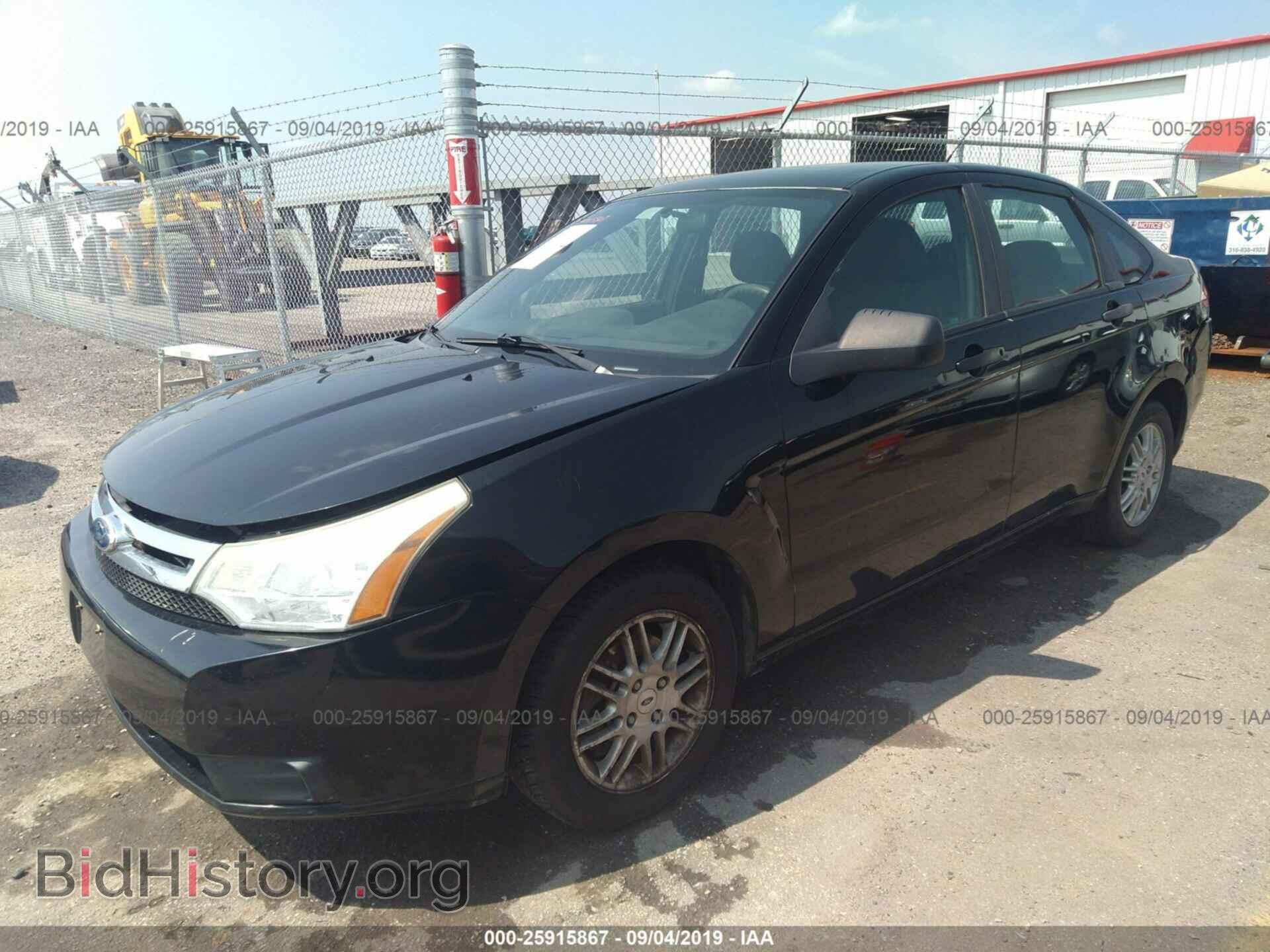 2011 FORD FOCUS - VIN: 1FAHP3FN4BW190149 - Фото 2