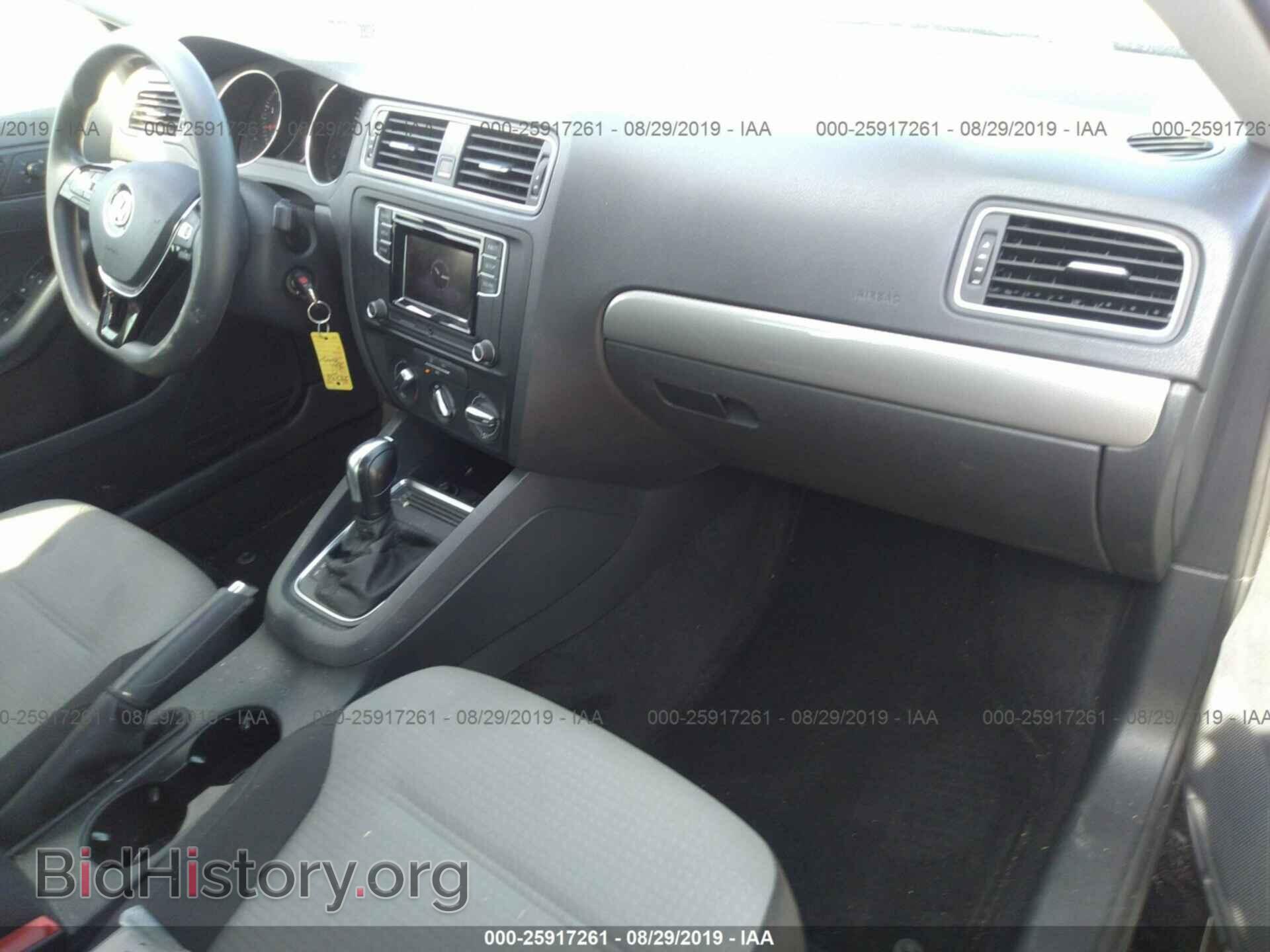 2017 VOLKSWAGEN JETTA - VIN: 3VW2B7AJ4HM353575 - Фото 5