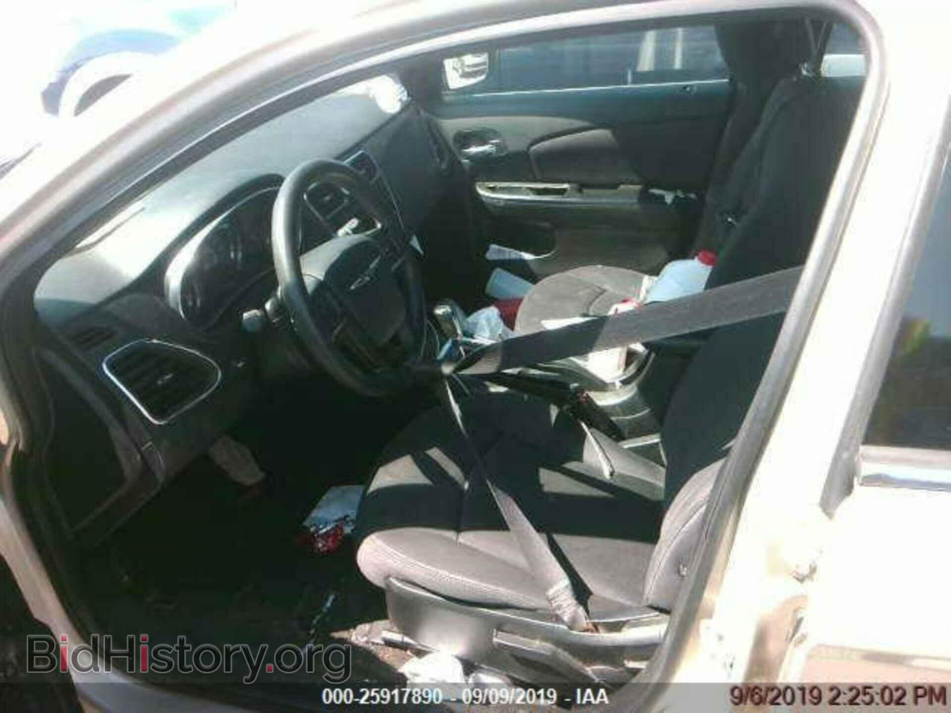 2013 CHRYSLER 200 - VIN: 1C3CCBAB9DN685628 - Photo 4