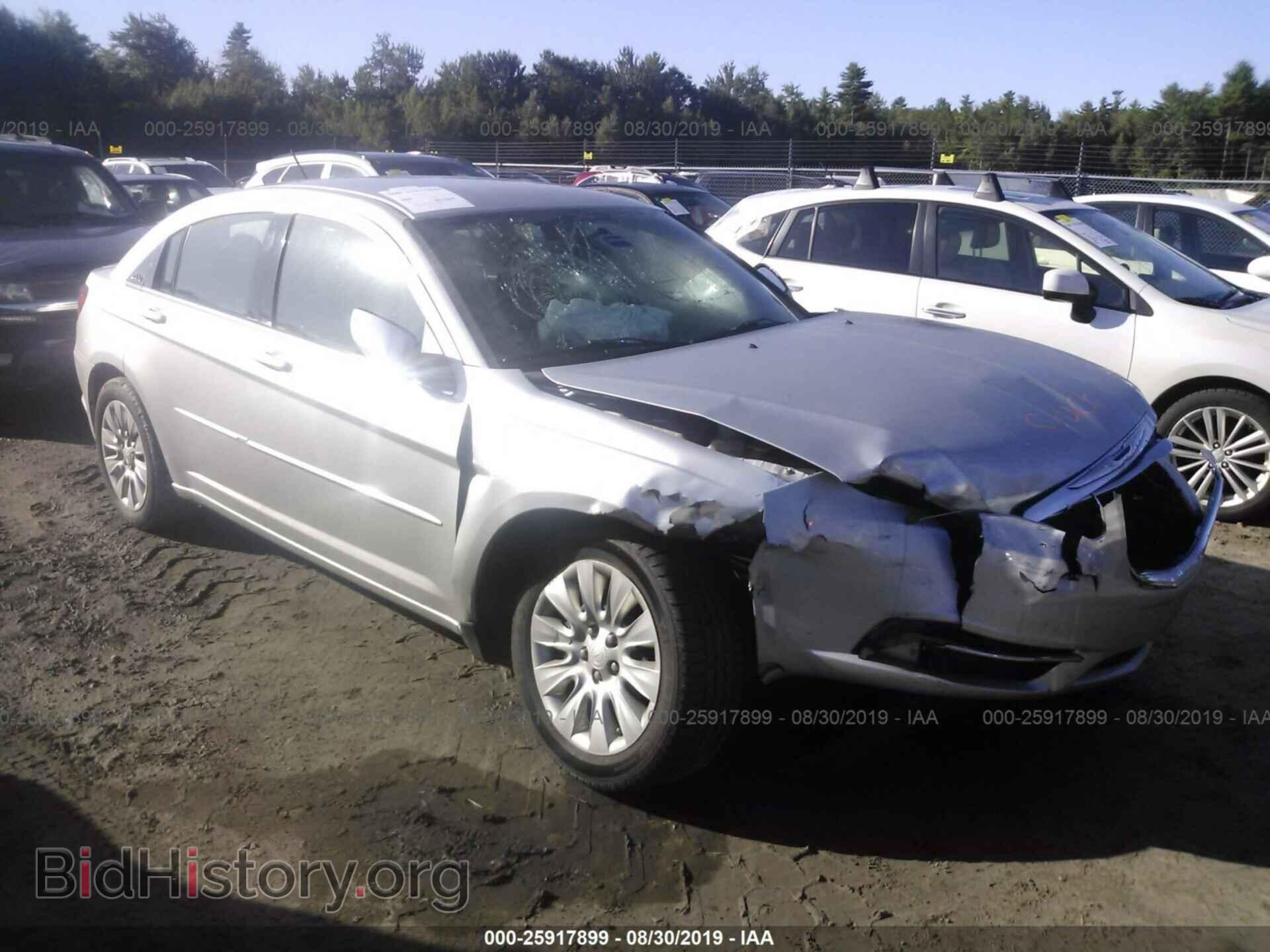 Photo 1C3BC4FB5BN557982 - CHRYSLER 200 2011